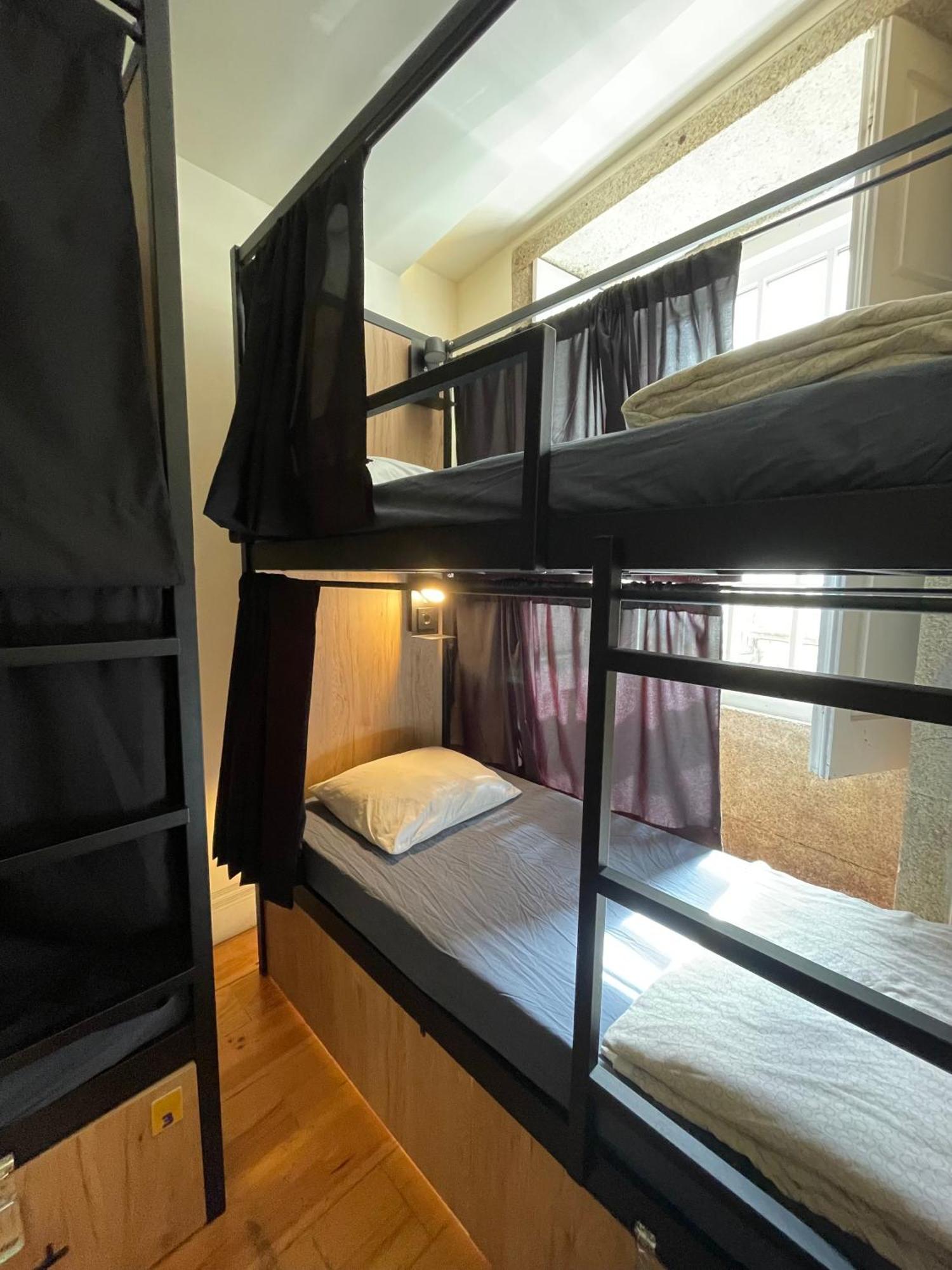 Bed 4-Bed Mixed Dormitory Room