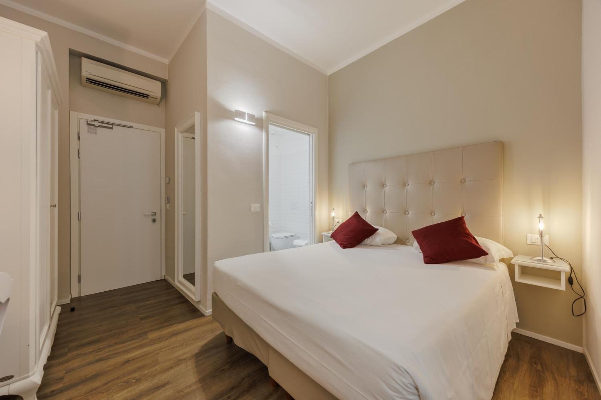 Small Double Room,1673651405:JPEG