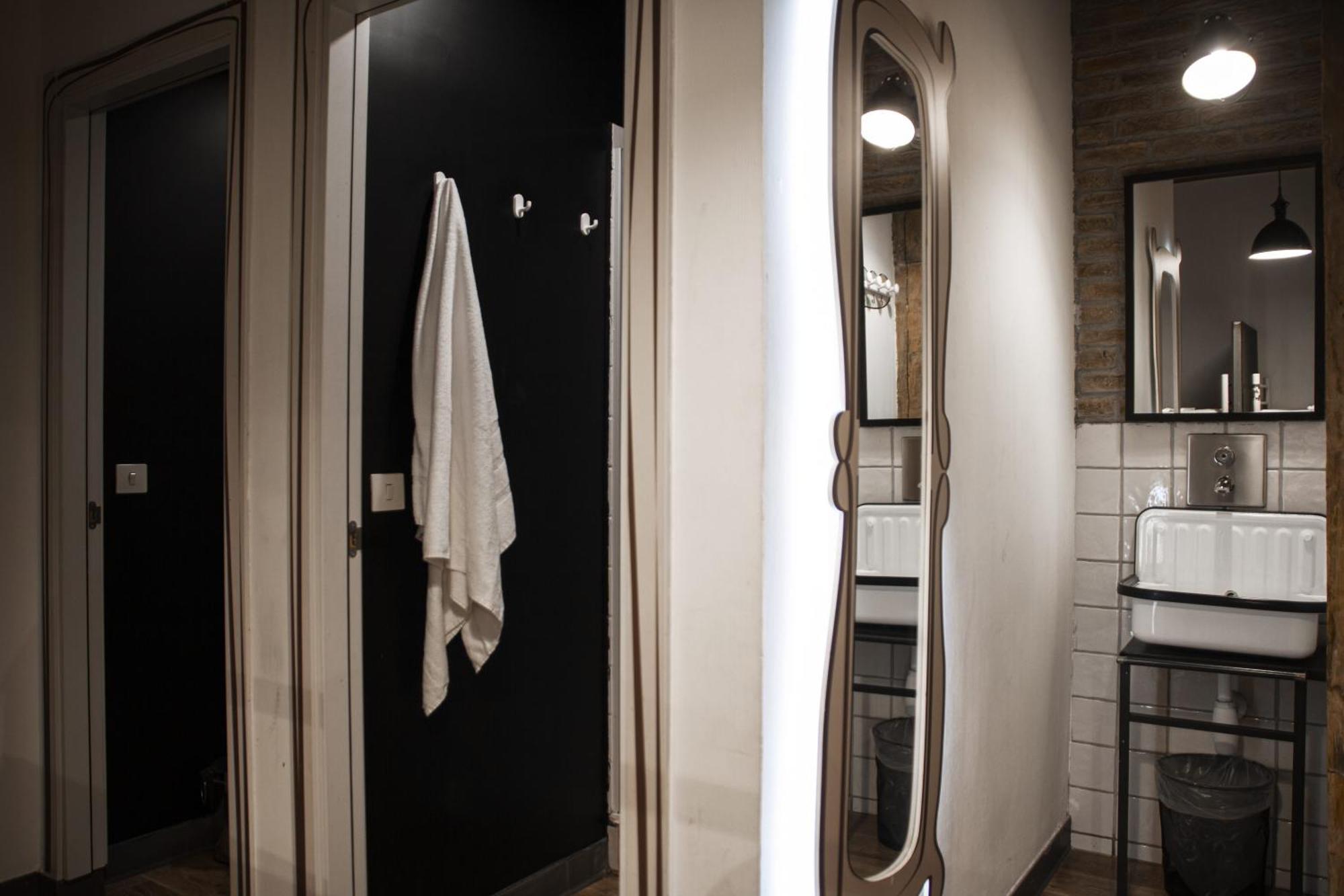 Posto letto in Dormitorio Femminile a 4 Letti con Bagno Privato