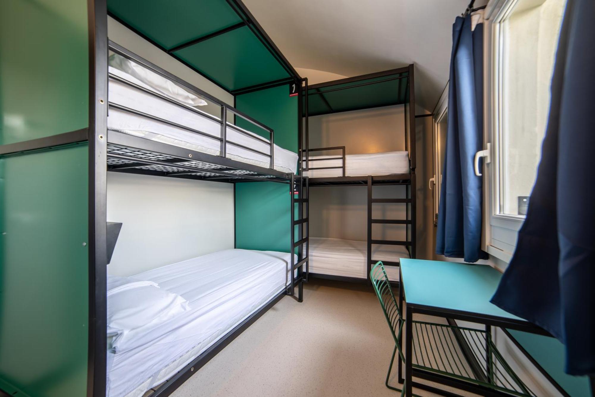Quadruple Room Bathroom