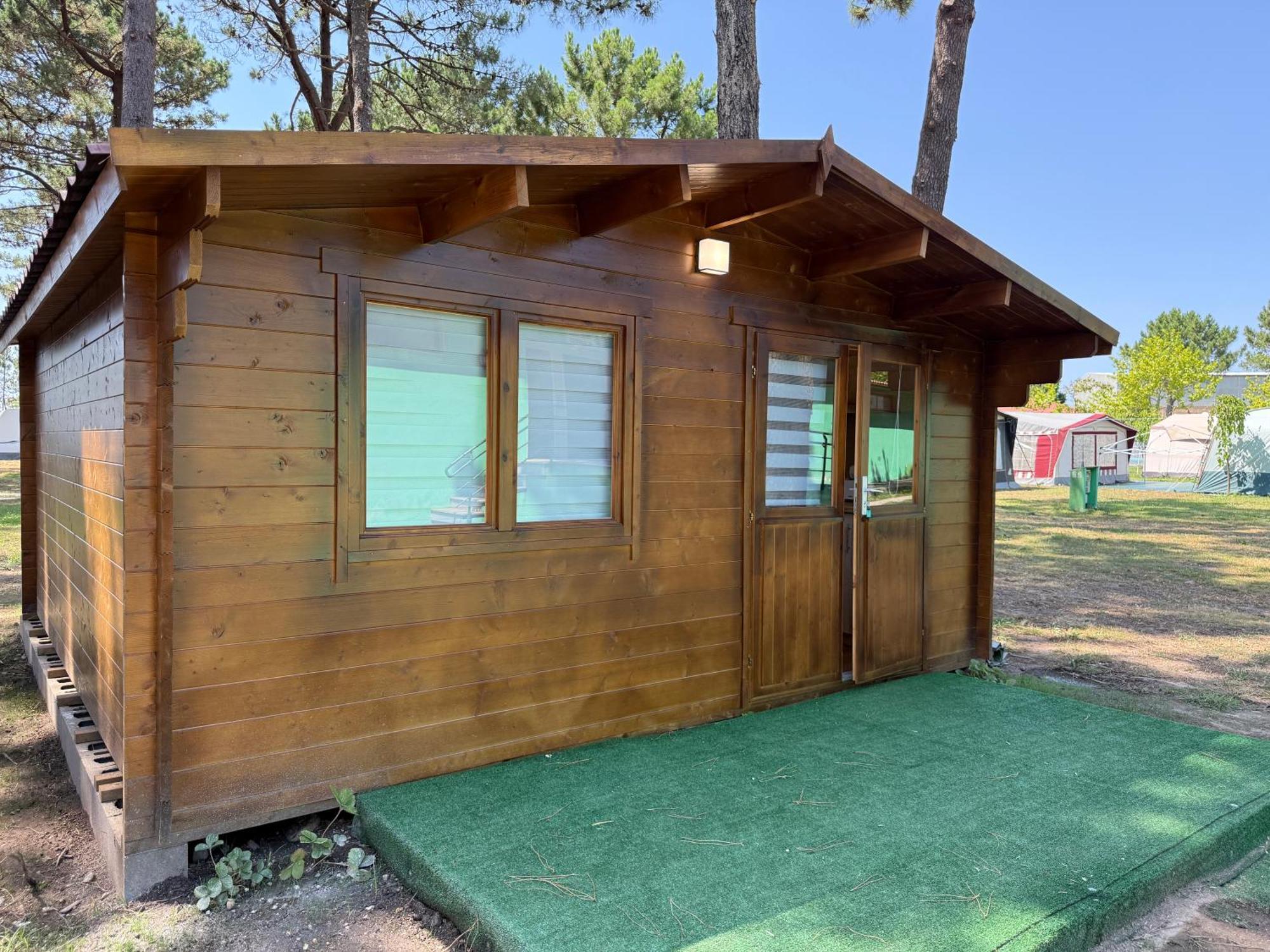 Deluxe Bungalow,1685157060:JPEG