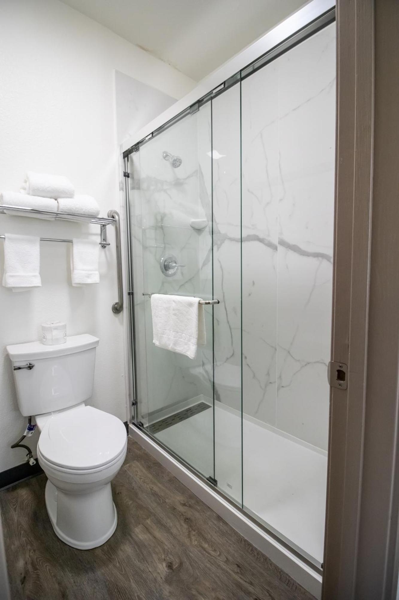 Queen Room with Two Queen Beds,1690954049:JPEG