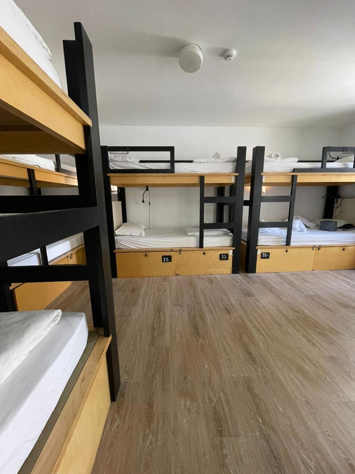 Single Bed 8-Bed Dormitory Room