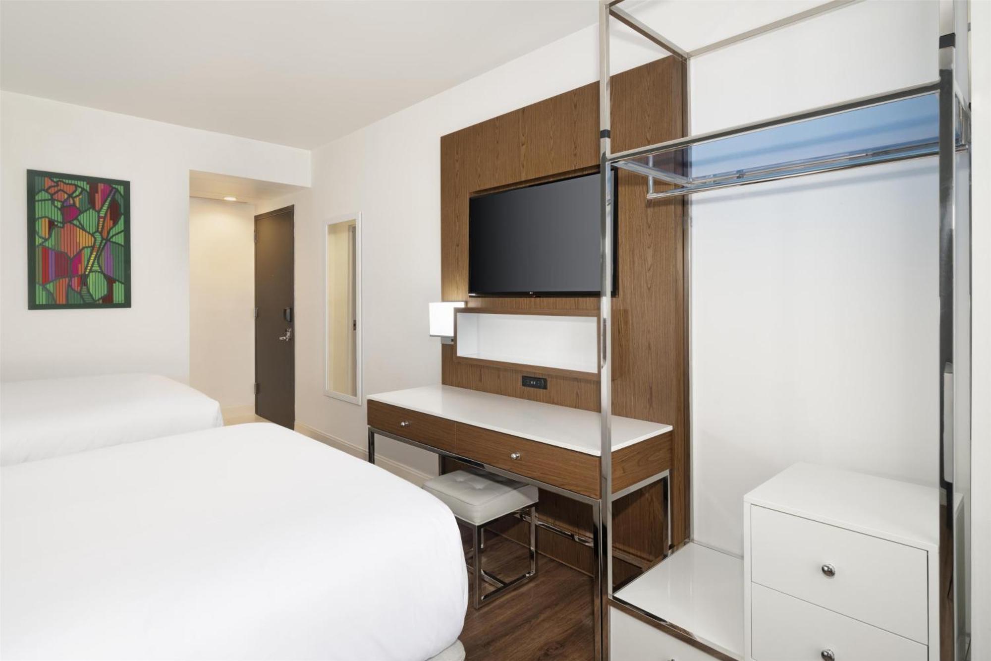 Quarto com 2 Camas de Casal - Não Fumador