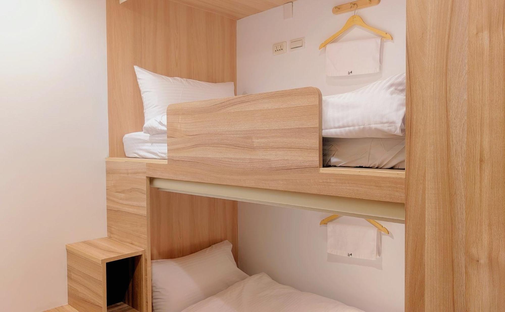 Bed in 2-Bed Female Dormitory Room,1698146570:JPEG