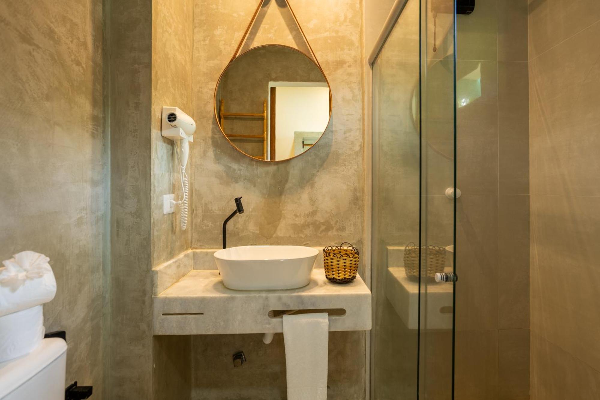 Deluxe Room,1699420665:JPEG