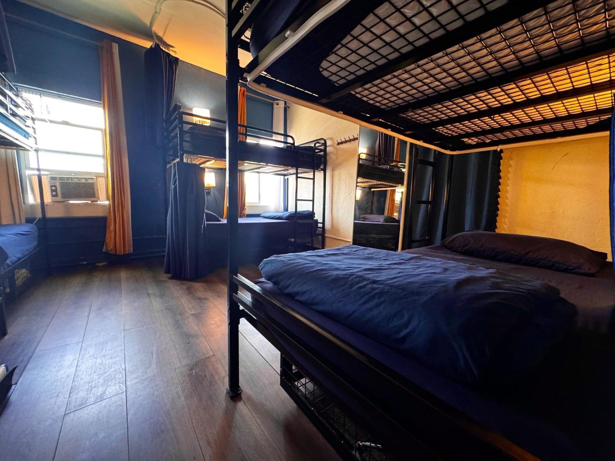 Bed in 6-Bed Female Dormitory Room,1699484264:JPEG