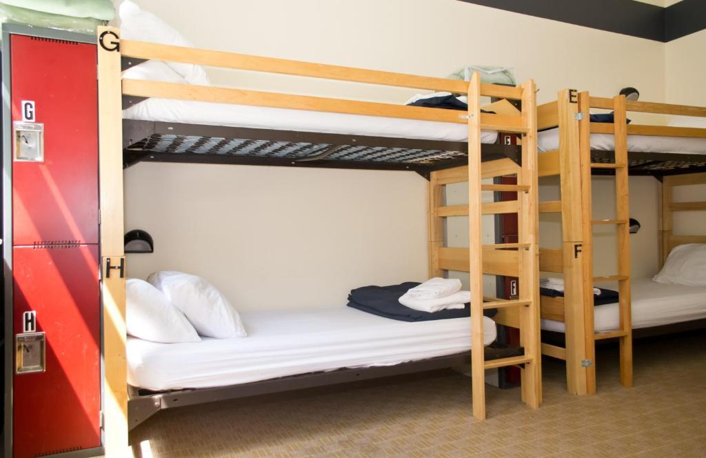 Bed in Women's 8-Bed Dorm Ensuite,775937266:JPEG