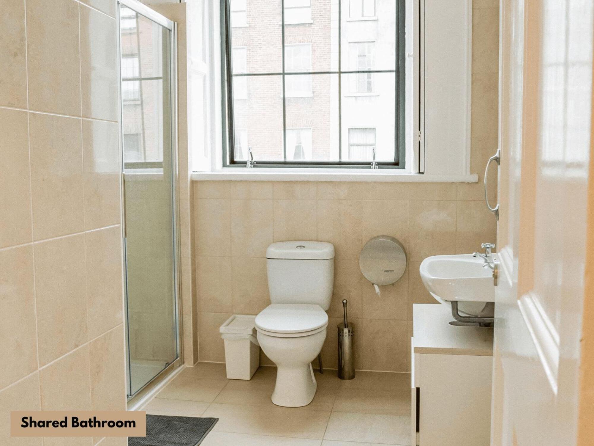 Bett im gemischten Schlafsaal mit 3 Betten und Gemeinschaftsbad