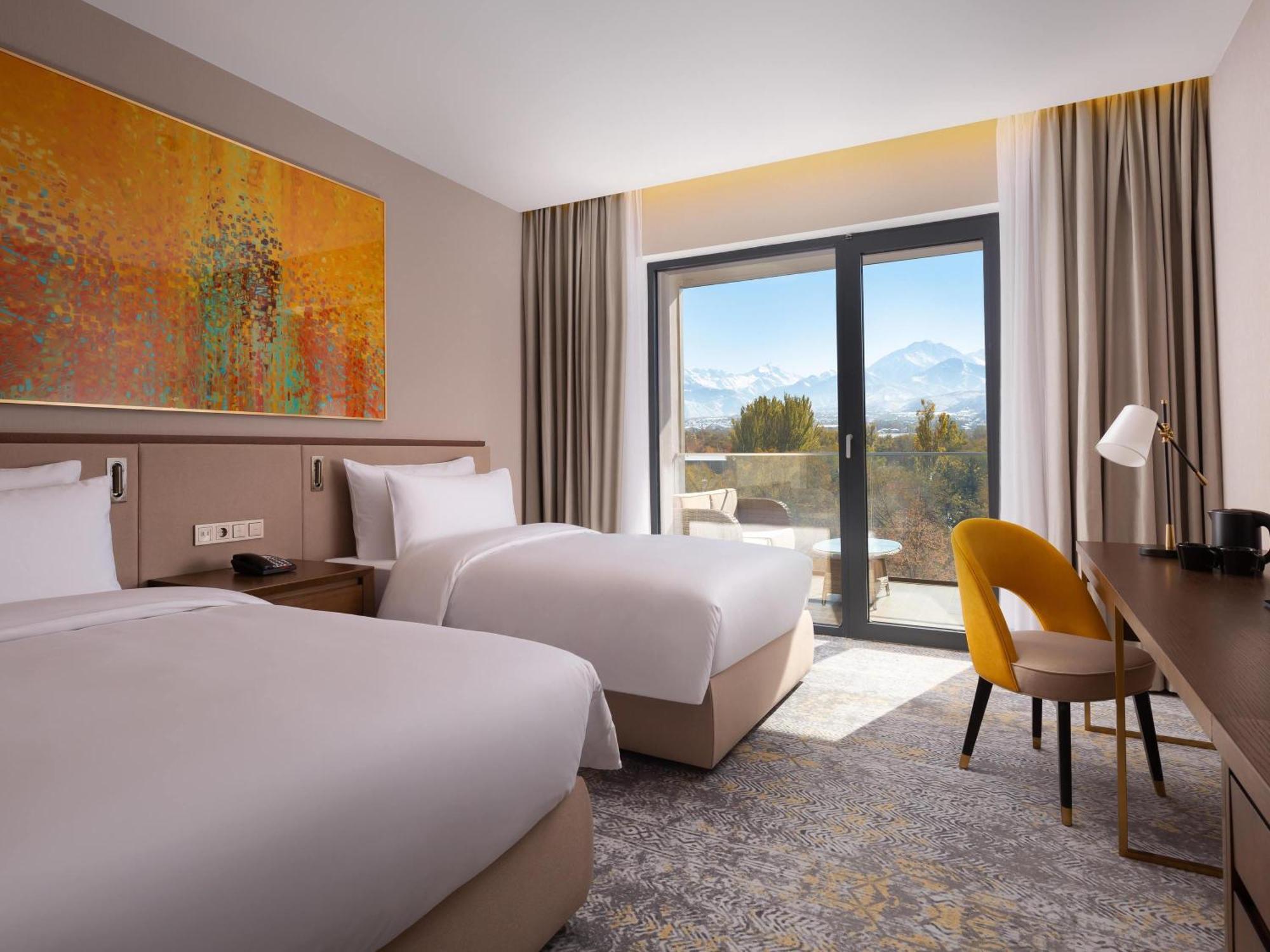 Classic Zweibettzimmer mit Panoramablick auf die Berge