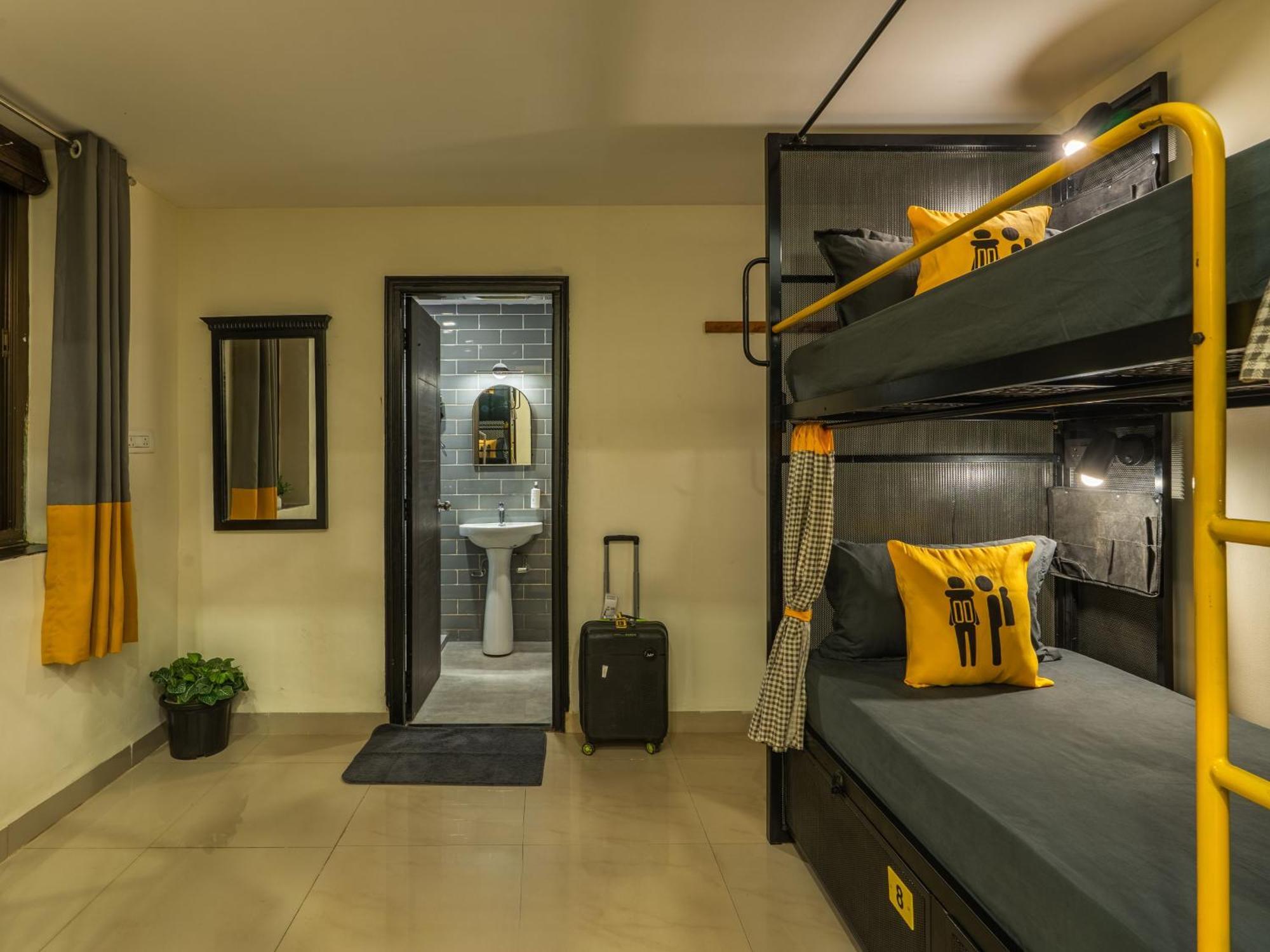 Bed in 8-Bed Mixed Dormitory Room