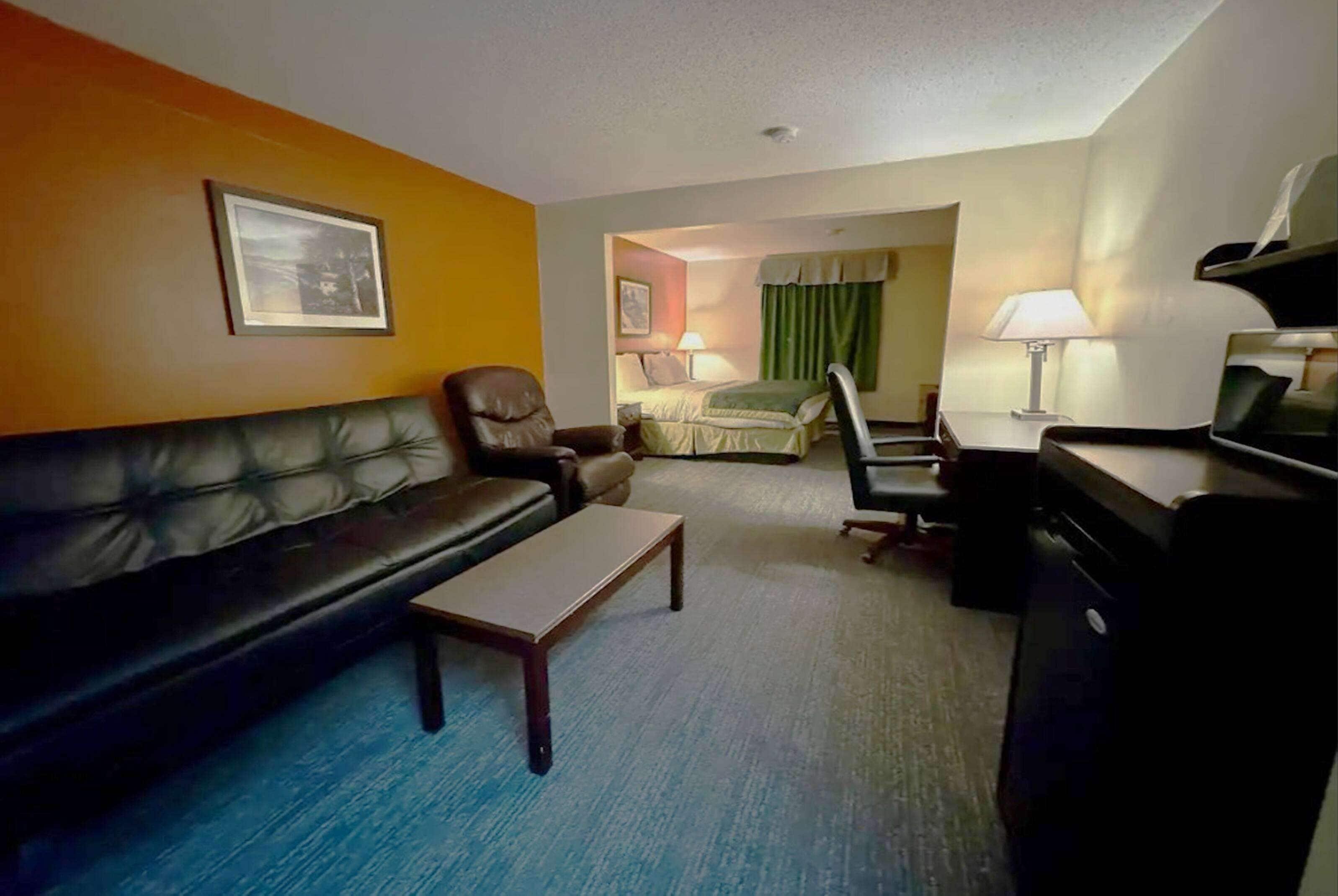 King Studio Suite - Non-Smoking