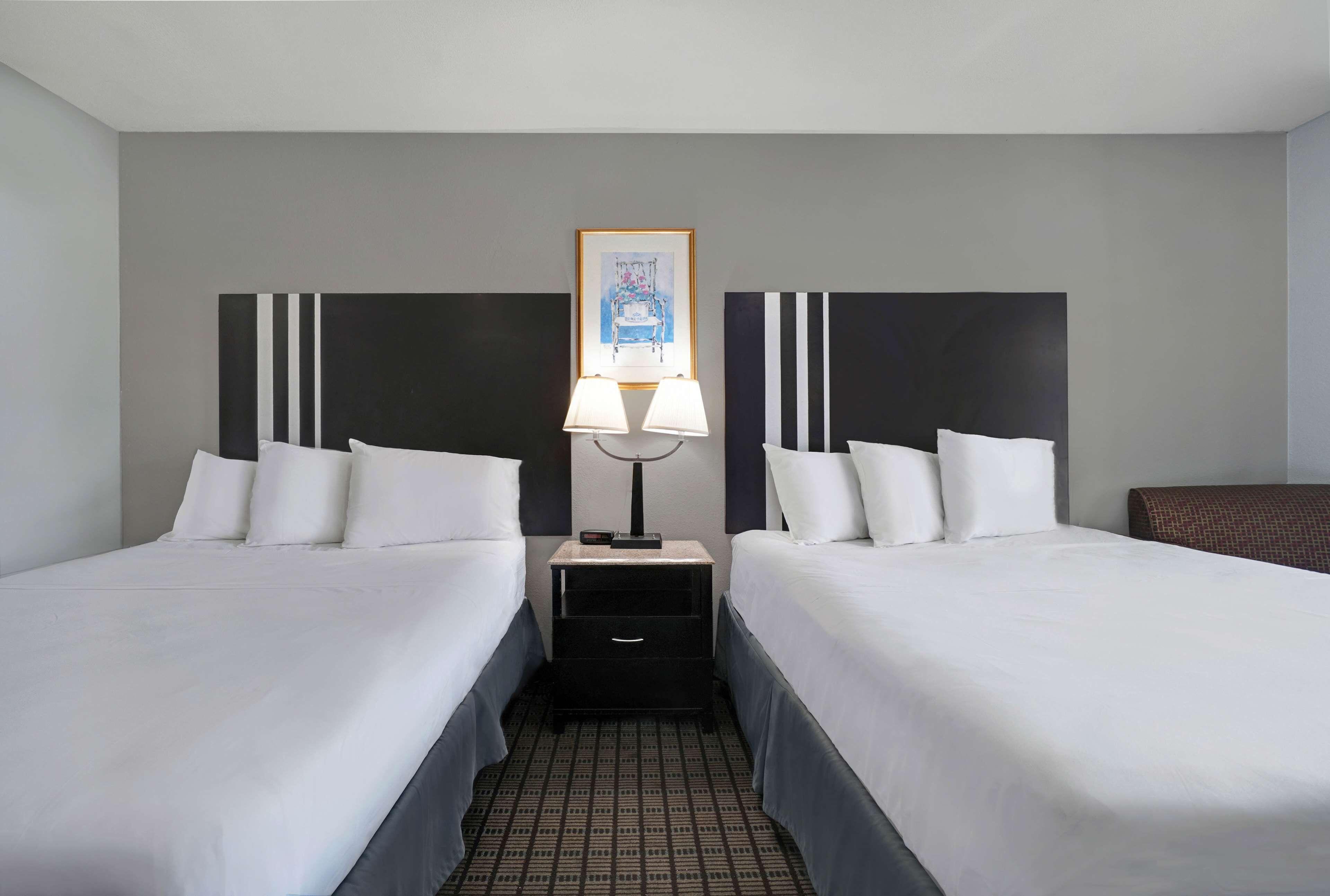 Deluxe Queen Room Two Queen Beds Non-Smoking