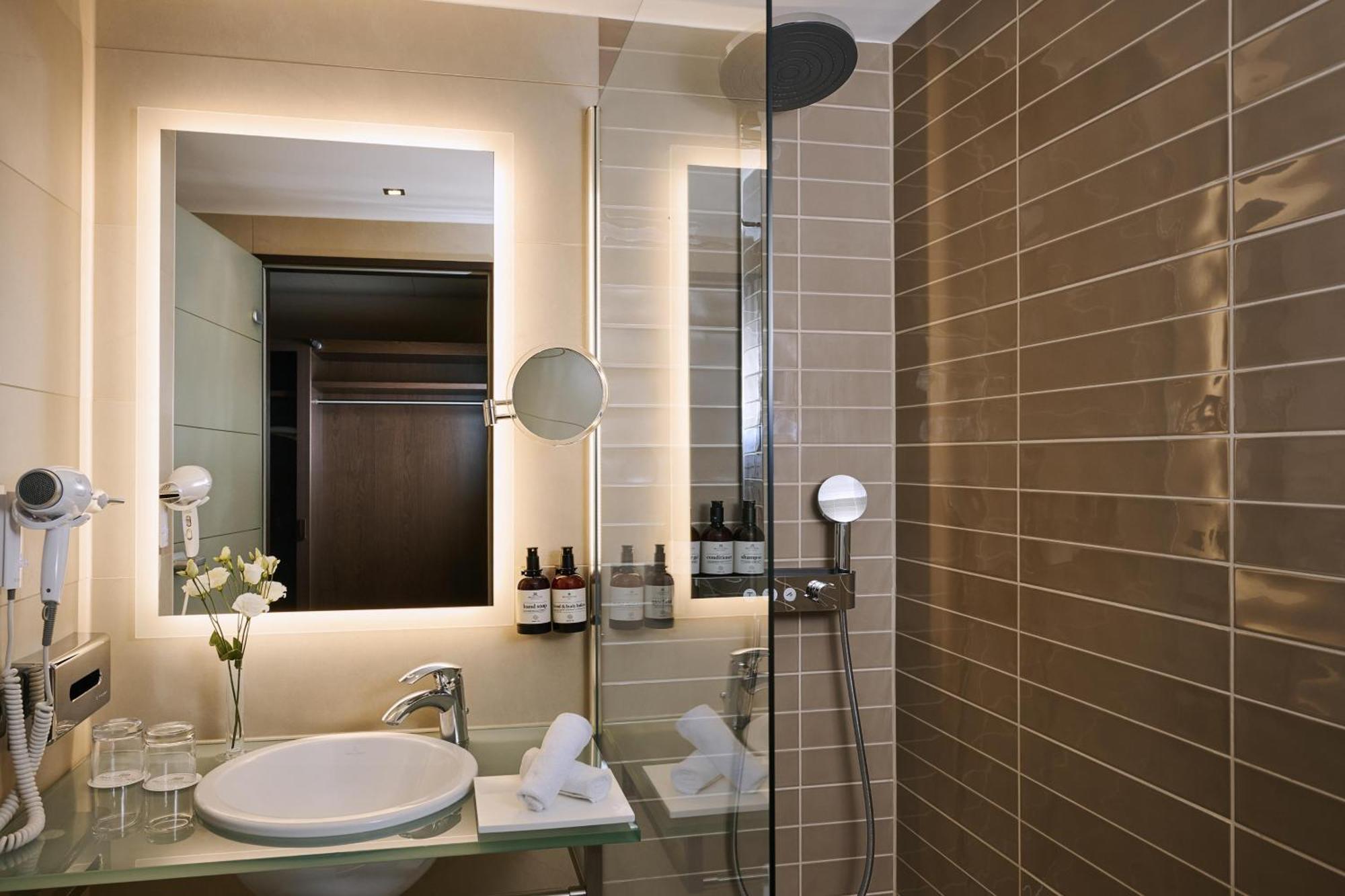 Premium Double or Twin Room,1713183338:JPEG
