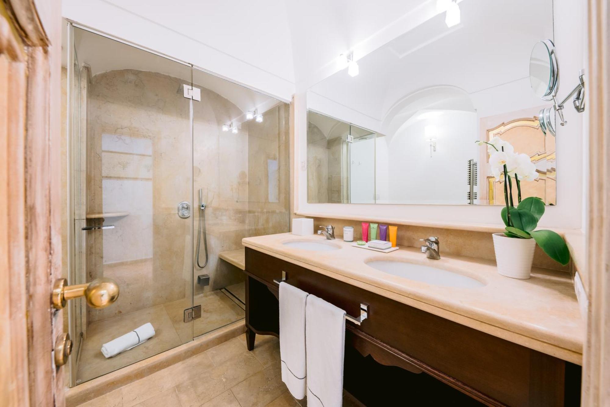 Deluxe Junior Suite