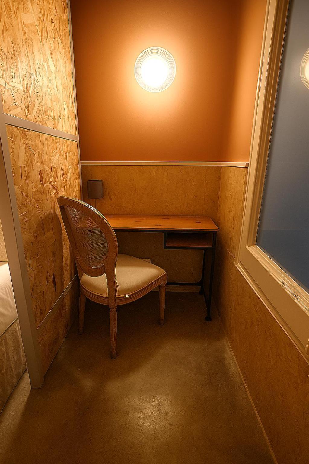 Dreibettzimmer mit Gemeinschaftsbad