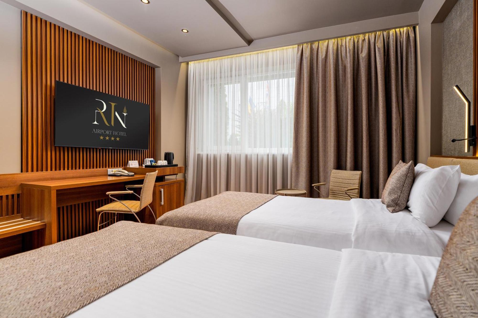 Standard Twin Room-breakast