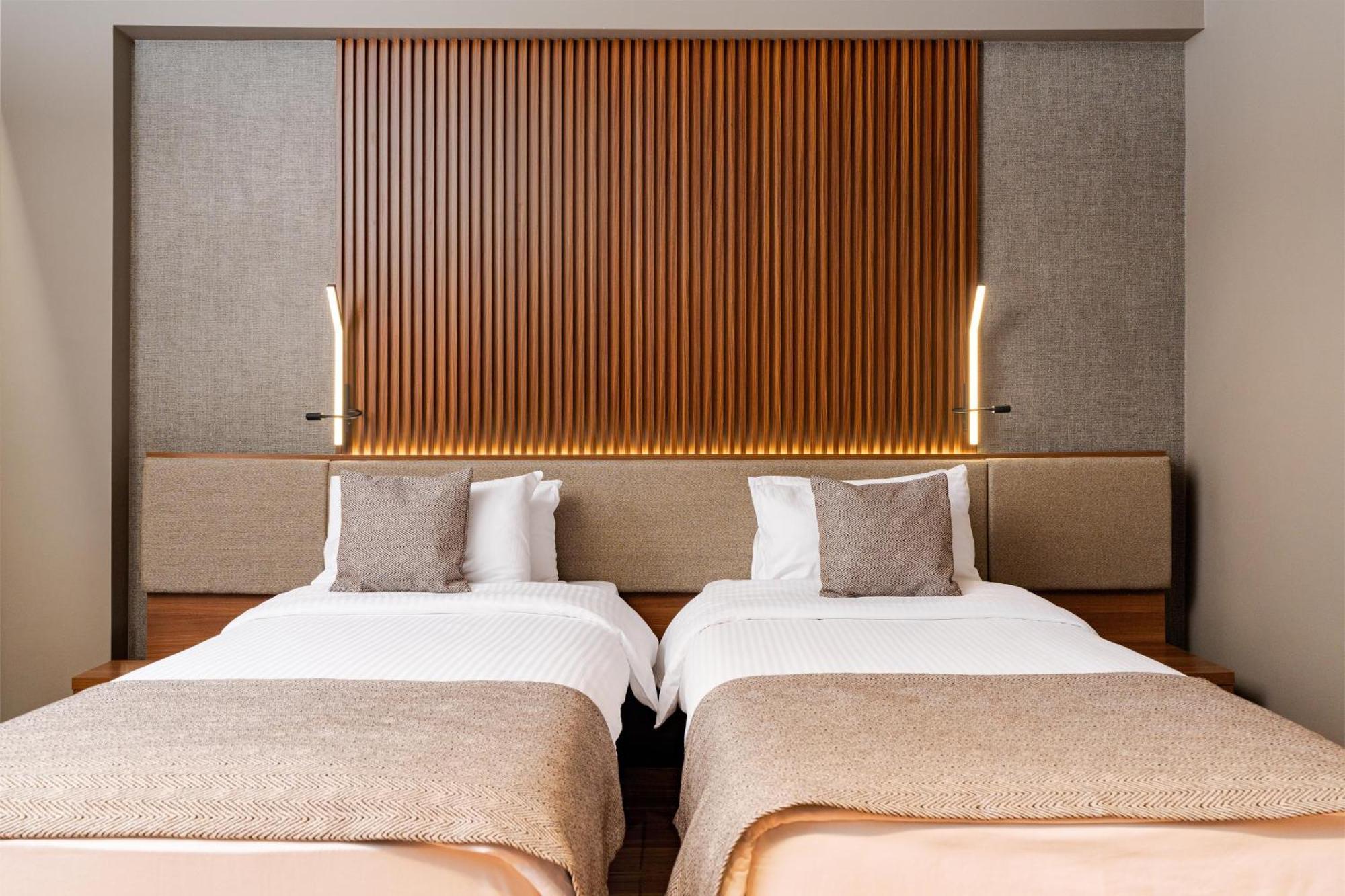 Standard Twin Room-breakast