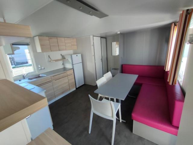 Mobile Home,1742844124:JPEG