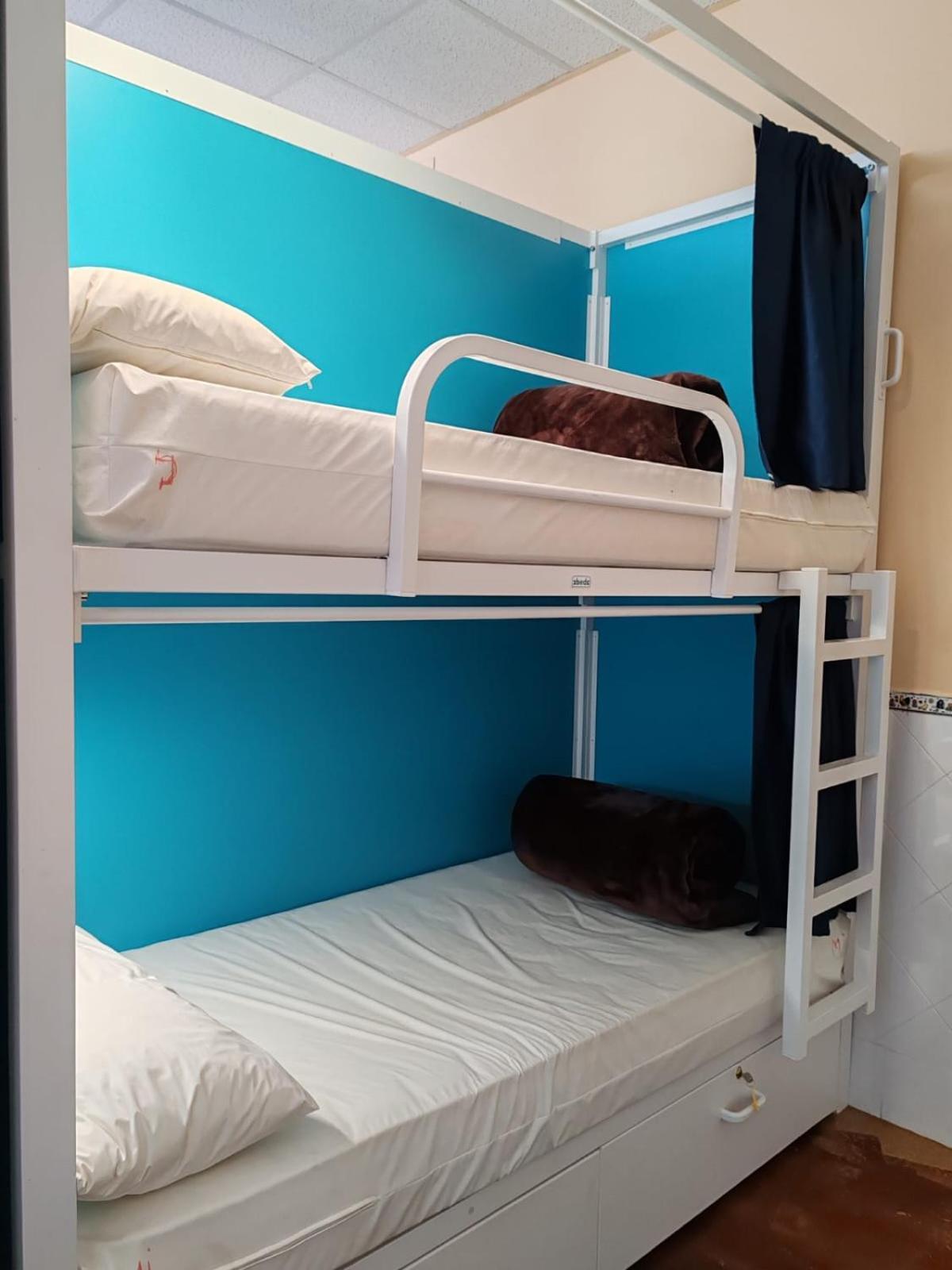 Bed 20-Bed Mixed Dormitory Room