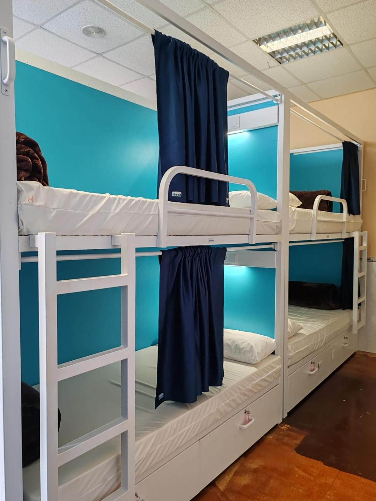 Bed 20-Bed Mixed Dormitory Room