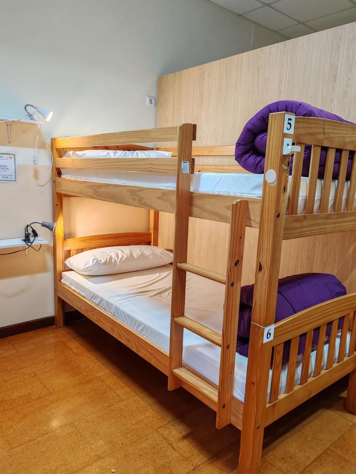Bed 8-Bed Dormitory Room