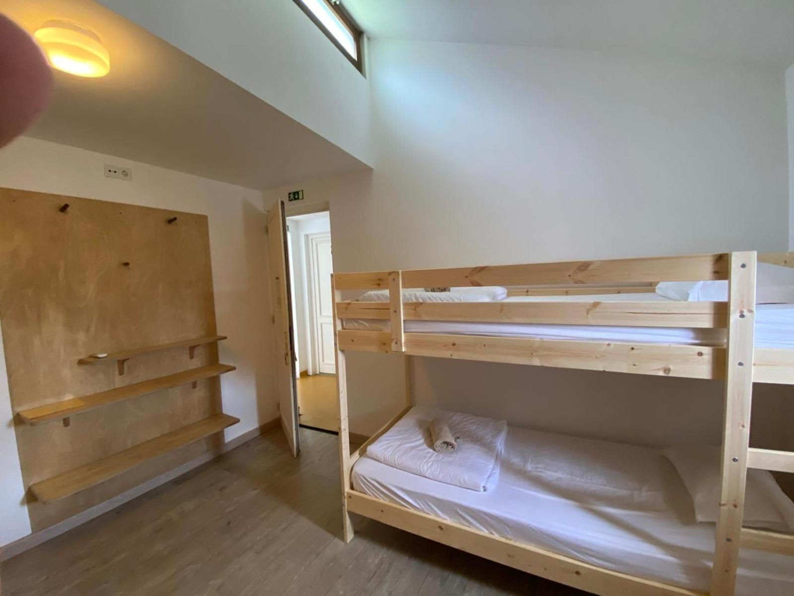 Bed 6-Bed Mixed Dormitory Room