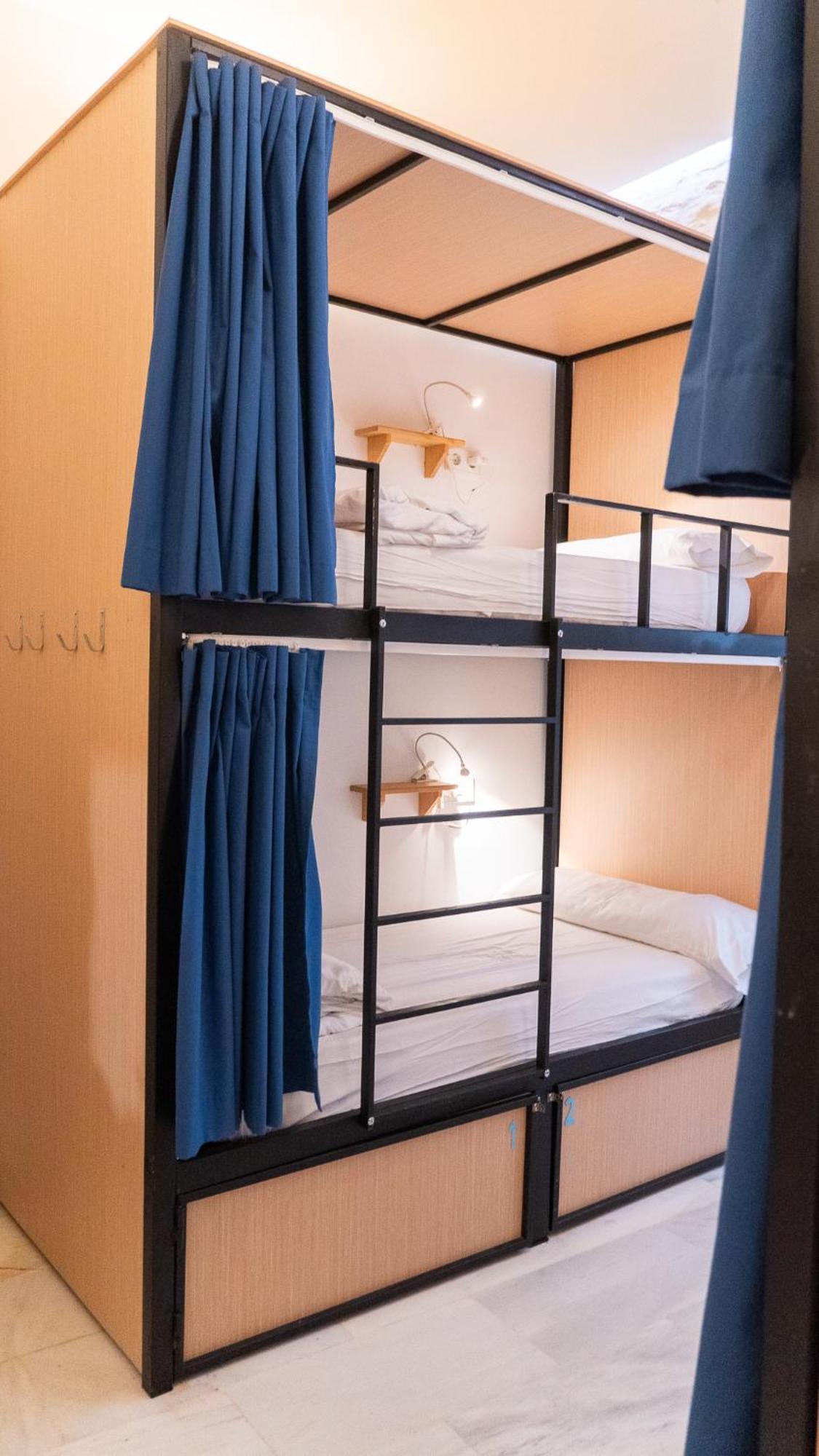 Bed 4-Bed Female Dormitory Room