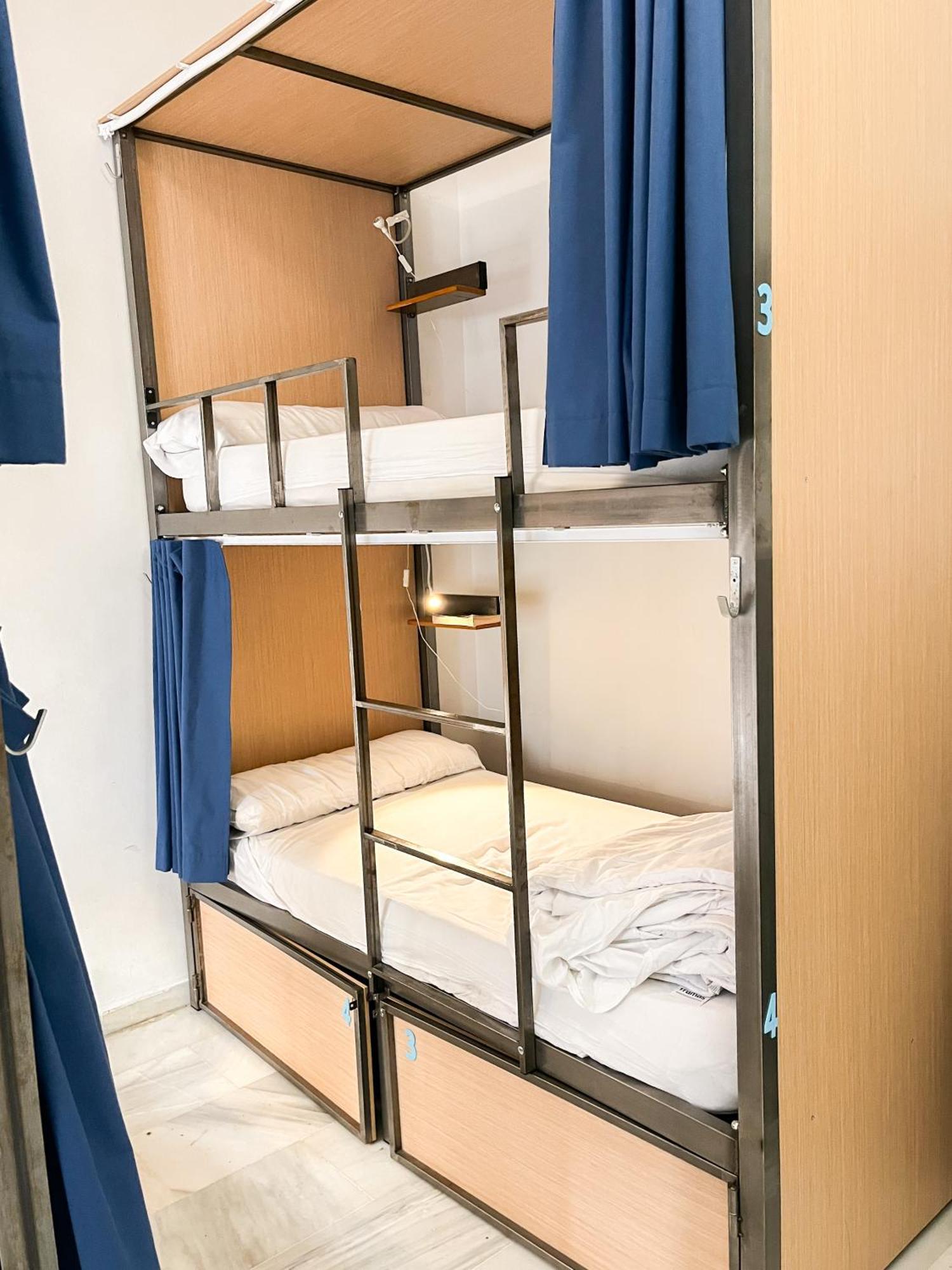 Bed 4-Bed Female Dormitory Room