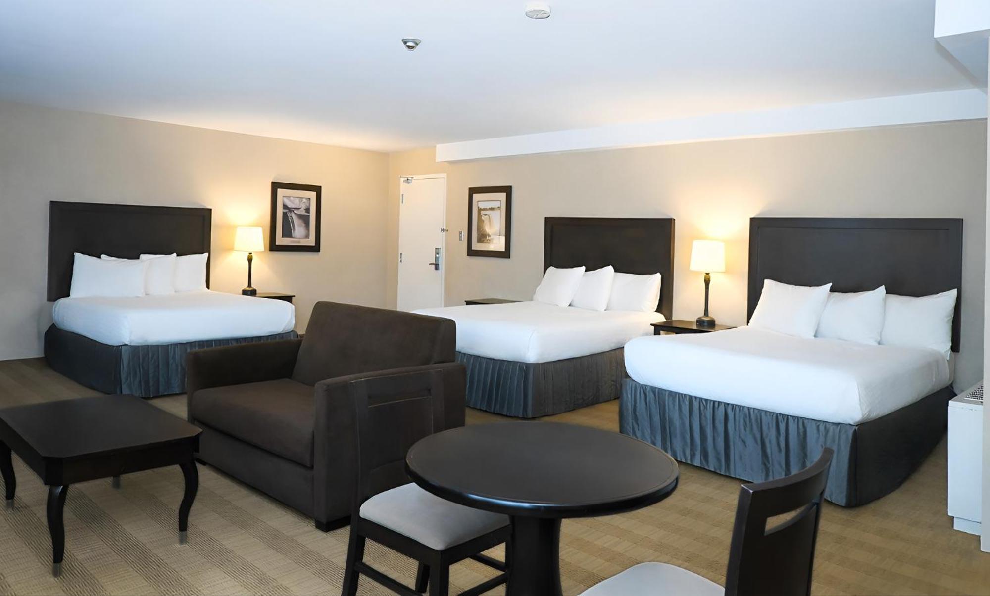 Family Suite Three Queen Room Only