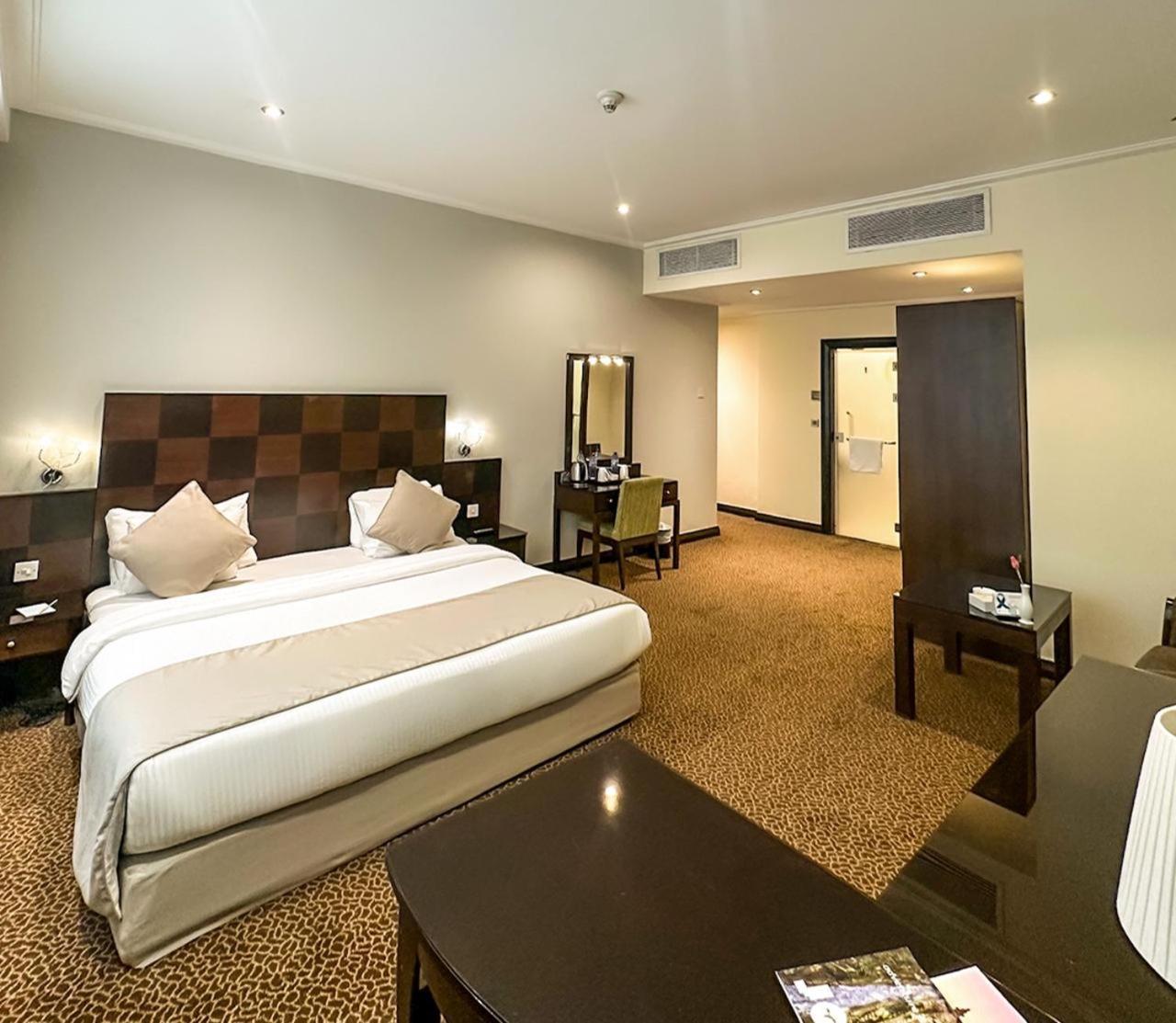 Premium King Room