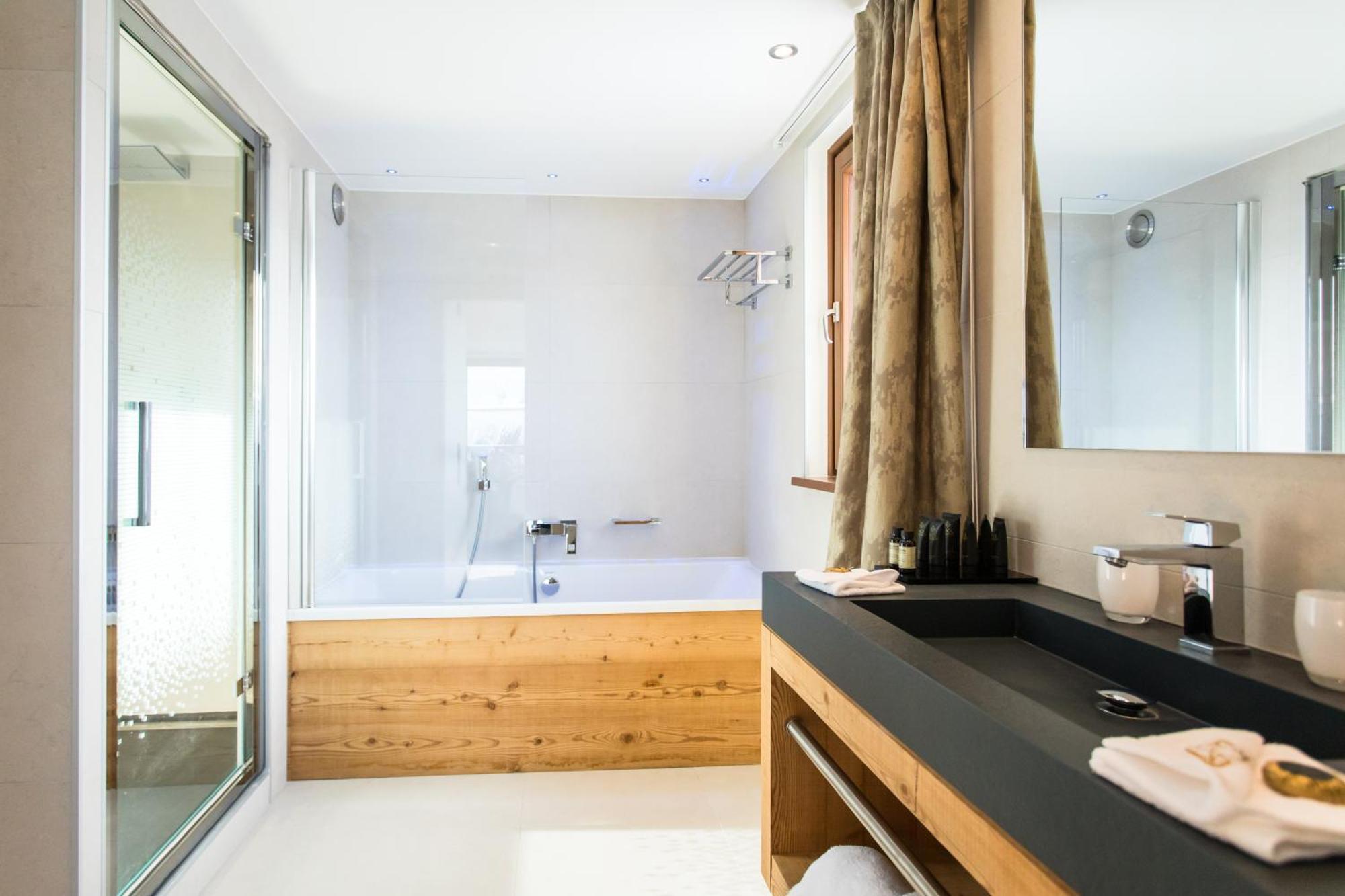 Suite Balcony,1756661973:JPEG