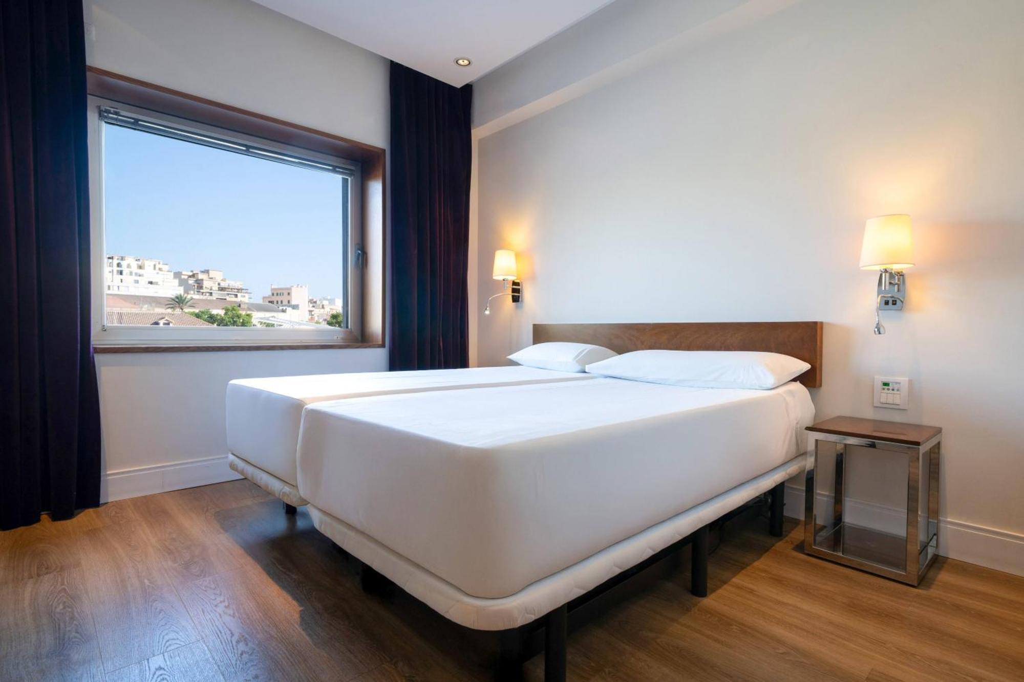 Double Room,1758294920:JPEG