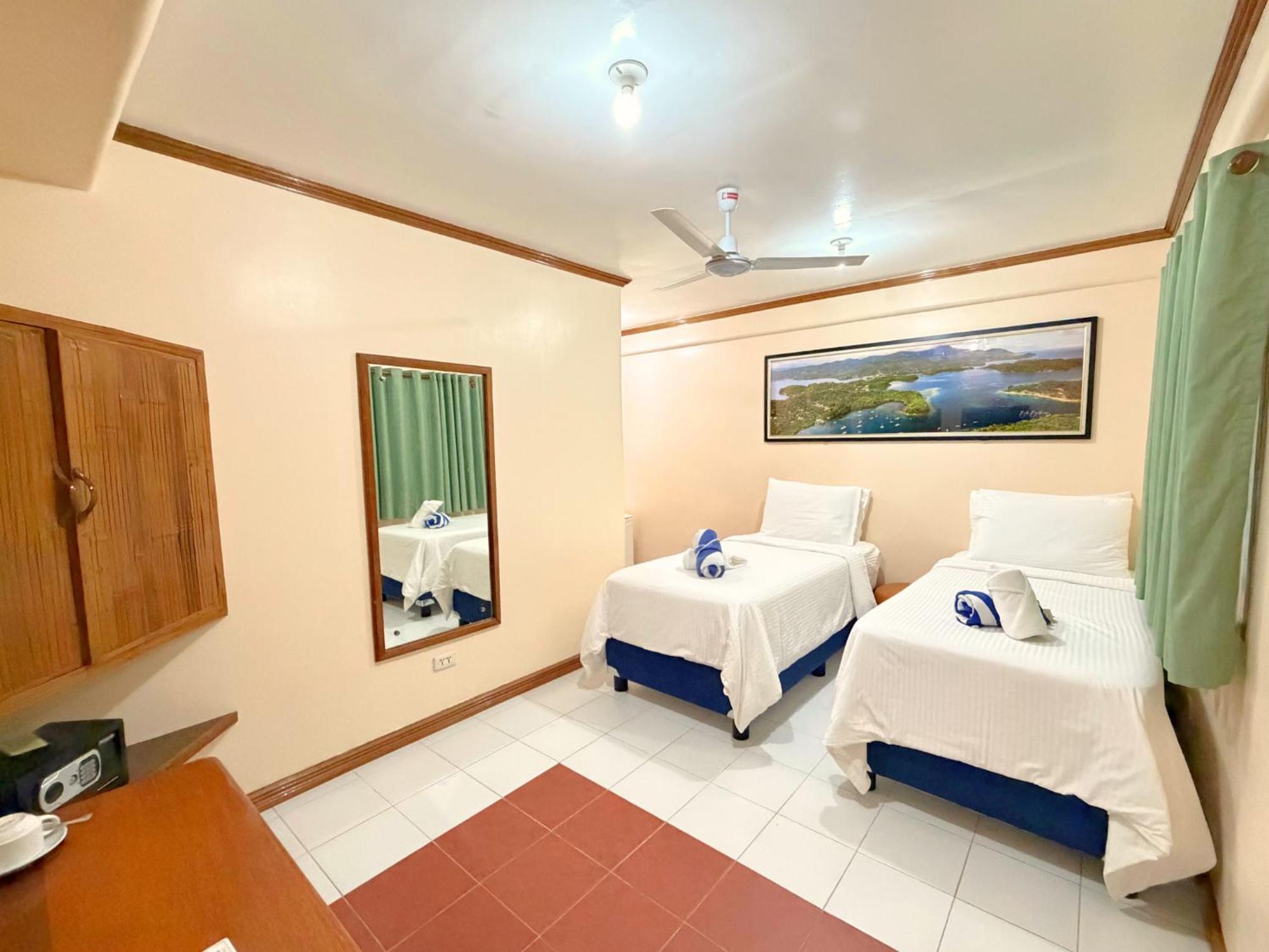 Deluxe Double or Twin Room with Pool Access