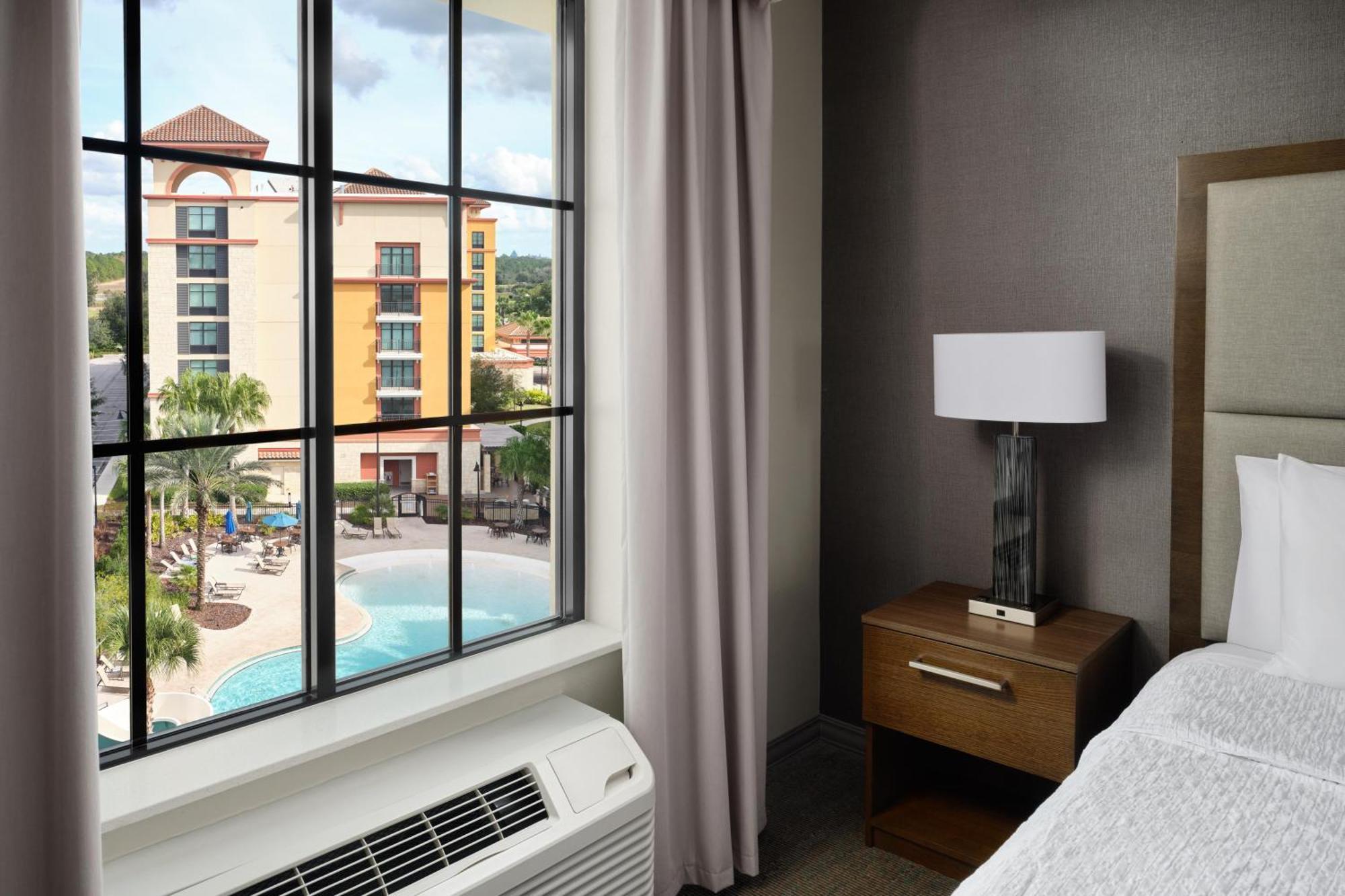 One-Bedroom King Suite Pool View Non-Smoking