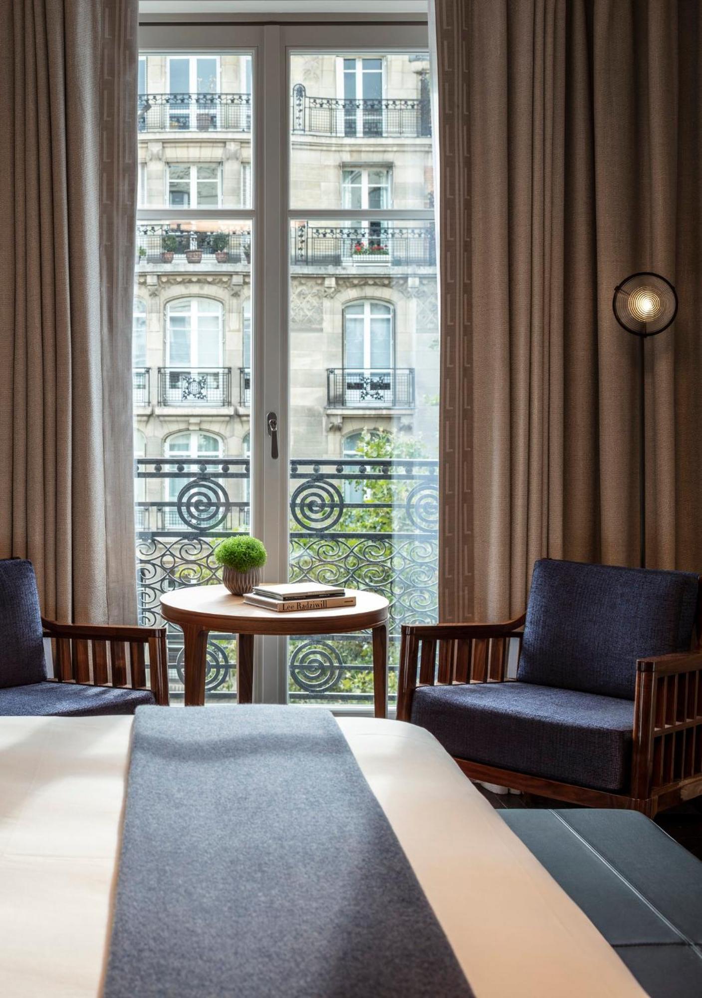 Deluxe Balcony Room