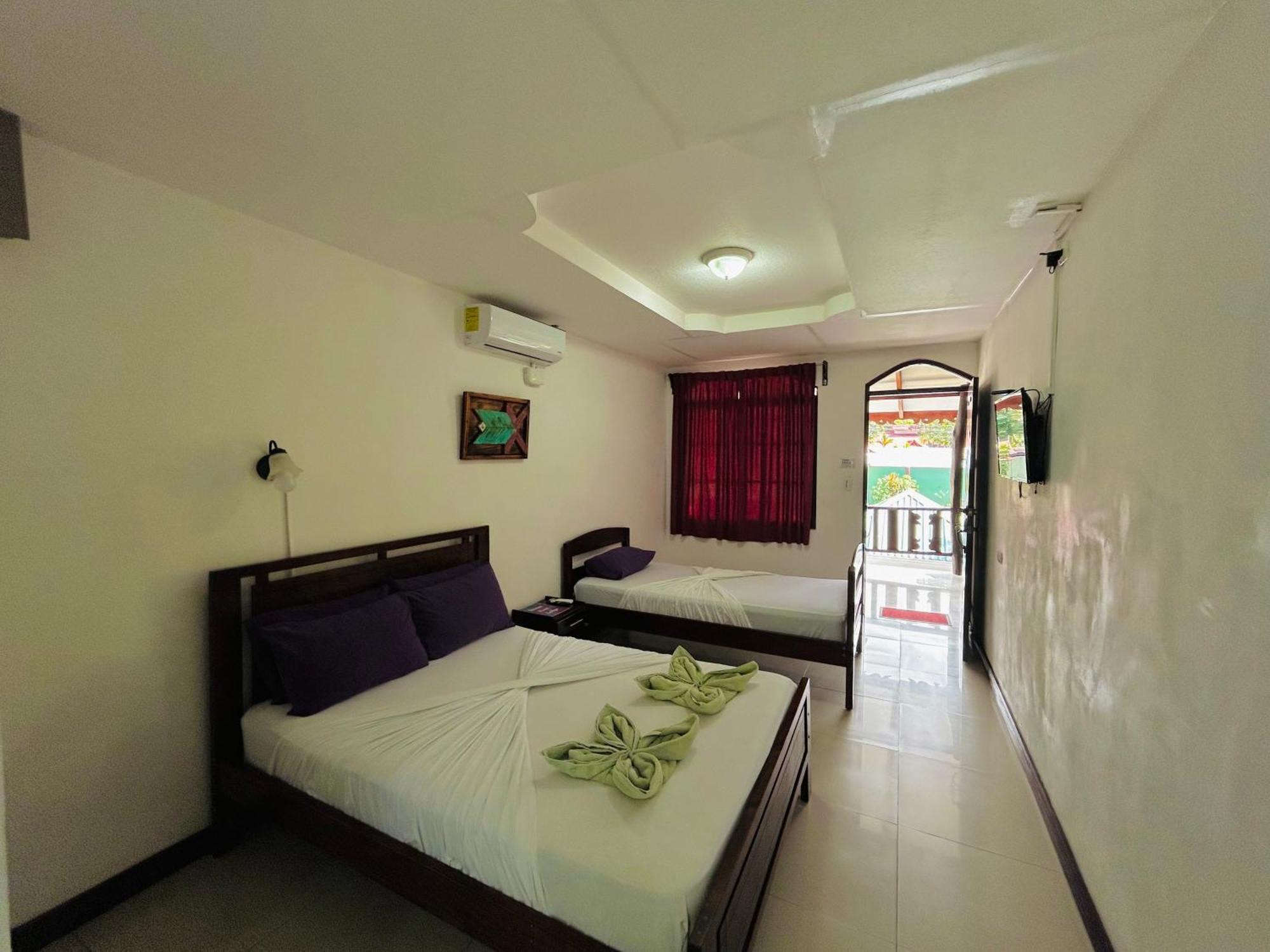 Triple Room Sea View