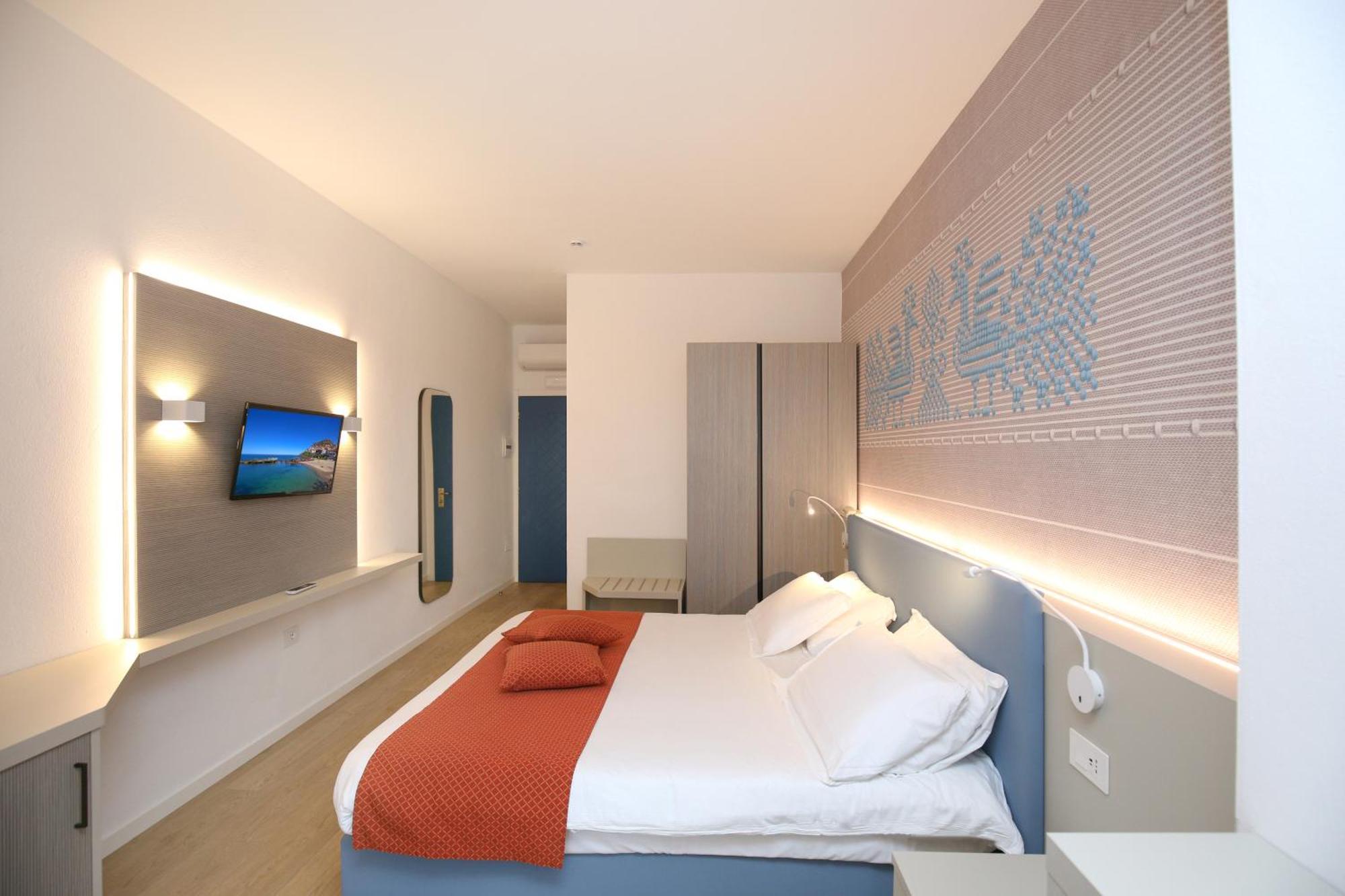 Superior Double Room Balcony Sea View