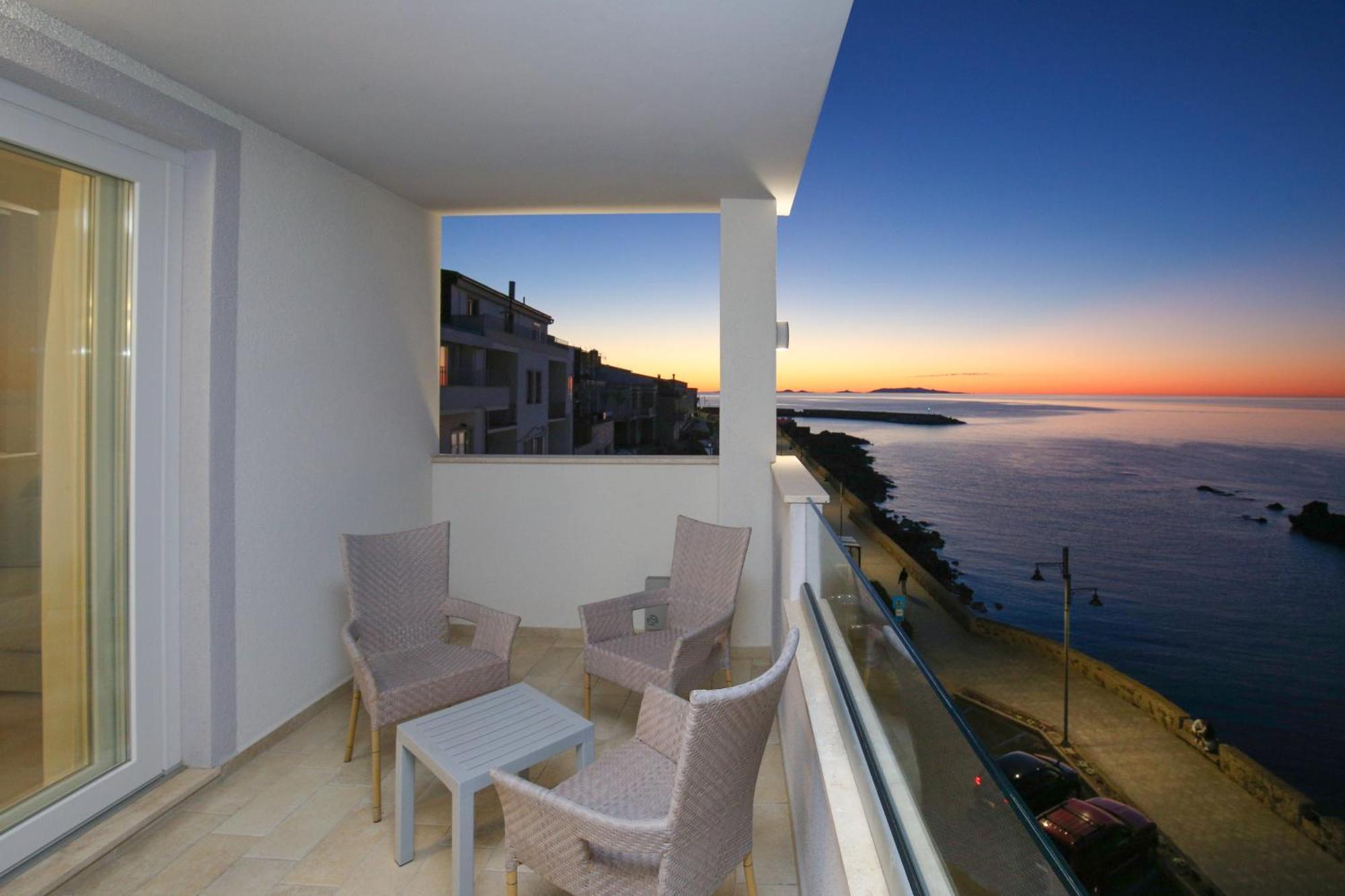 Superior Double Room Balcony Sea View