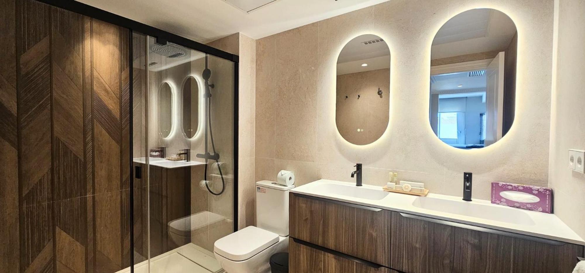 Luxury Two-Bedroom Apartment
