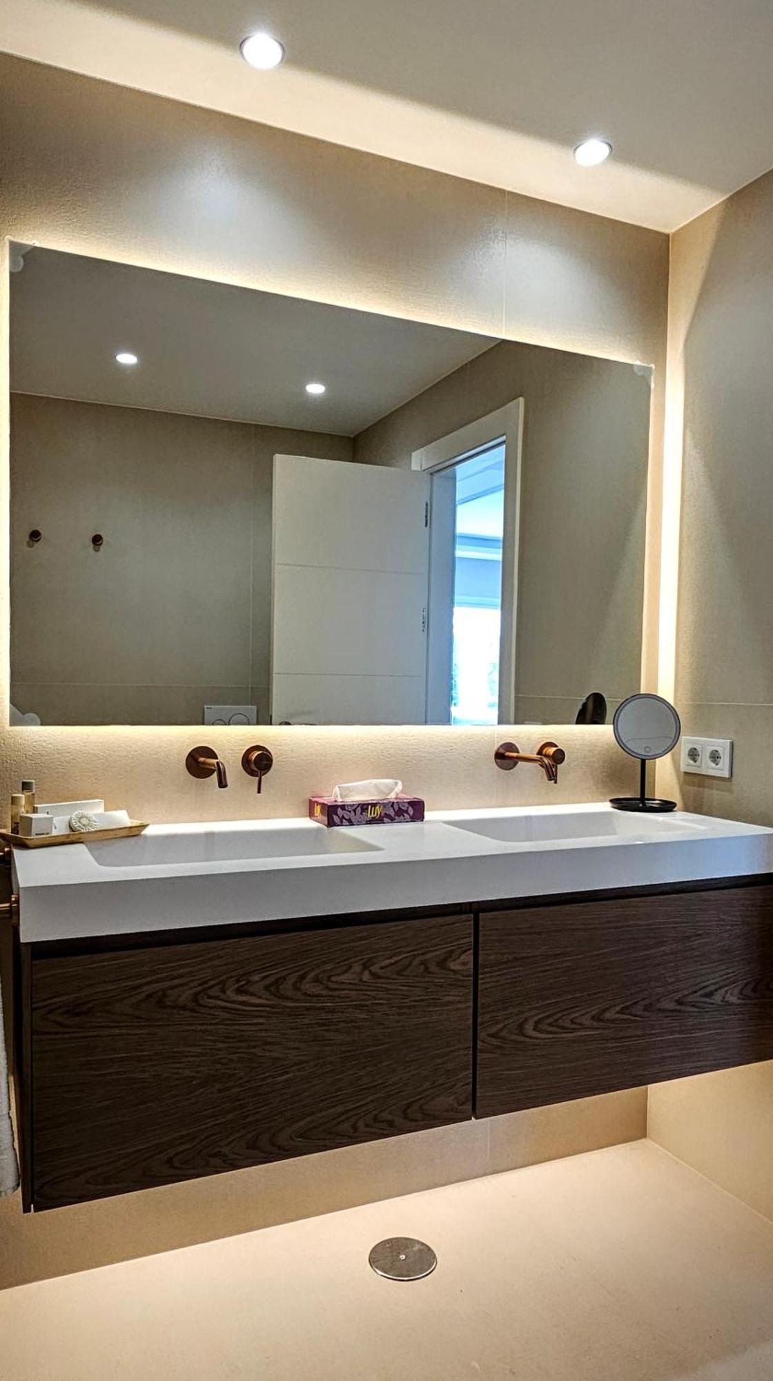 Luxury Two-Bedroom Apartment