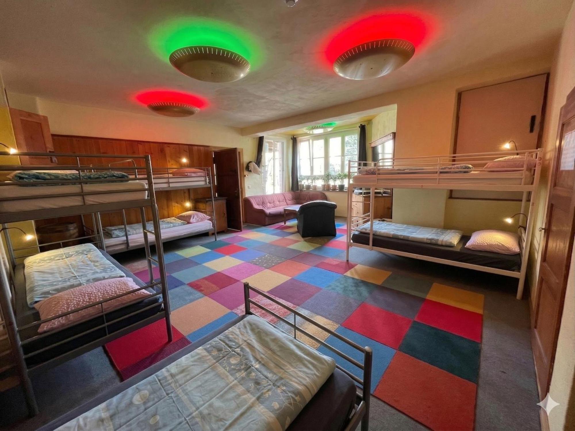 Bett im gemischten Schlafsaal mit 9 Betten