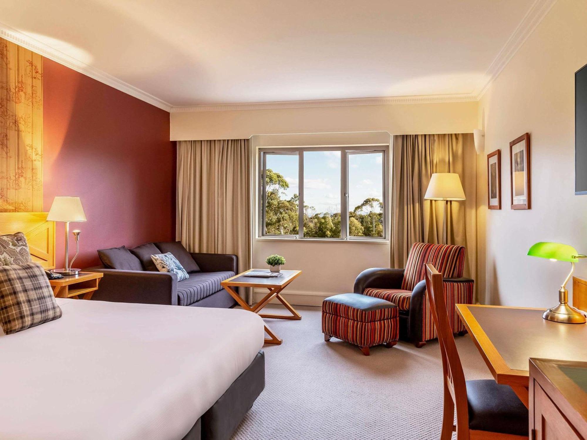 Superior King Room