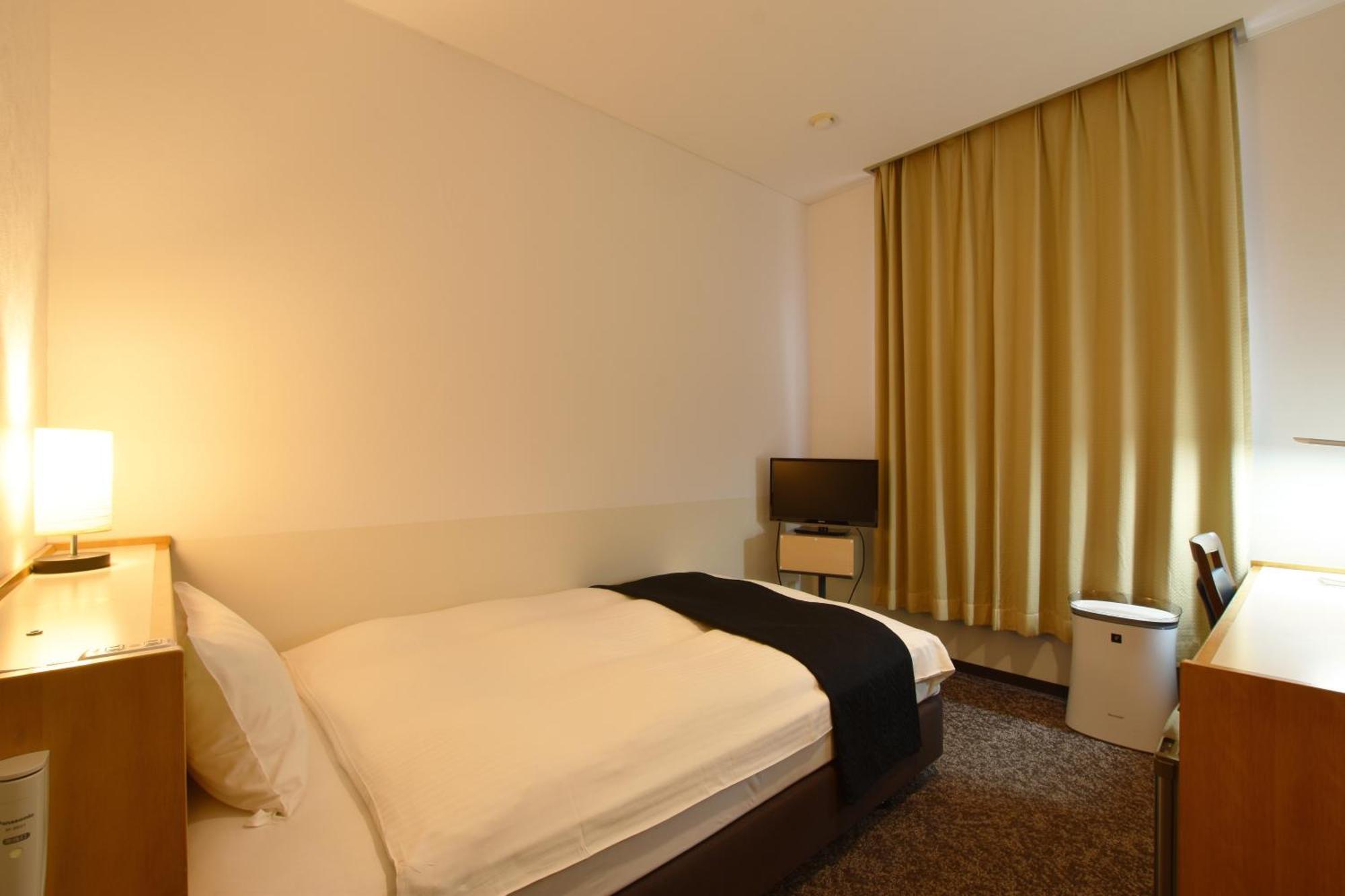 Single Room Smoking