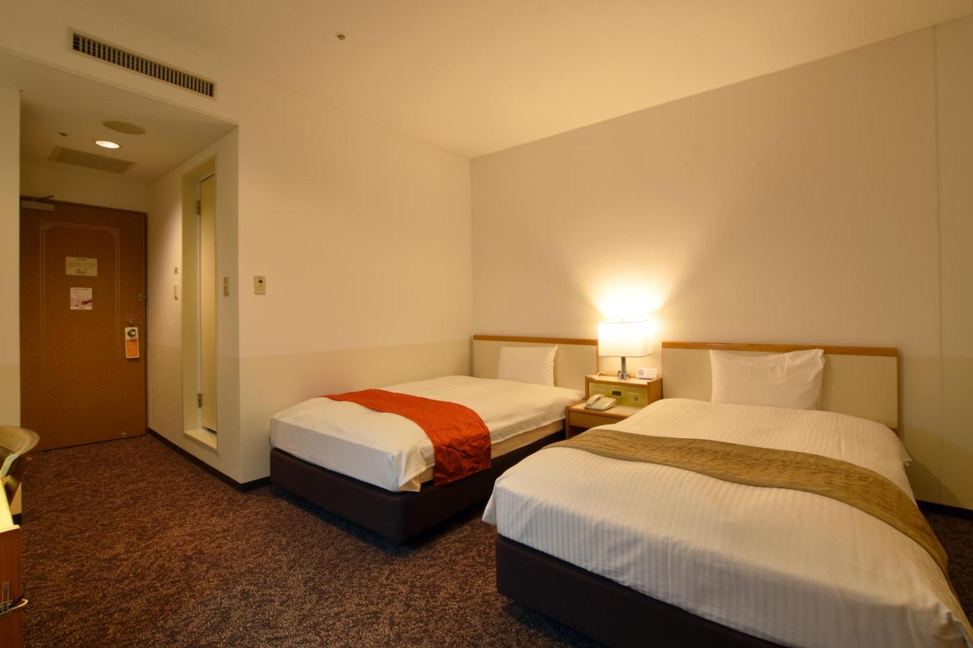 Twin Room Smoking
