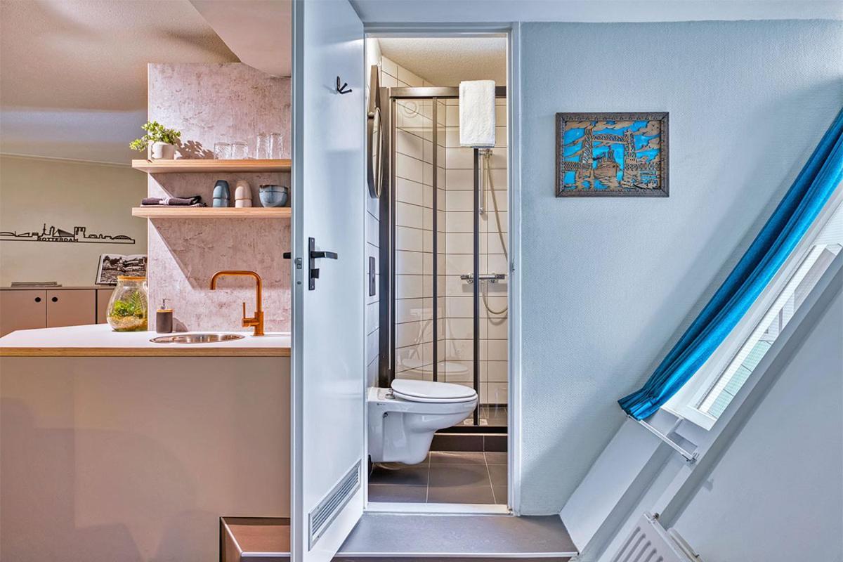 Cube Studio Shower