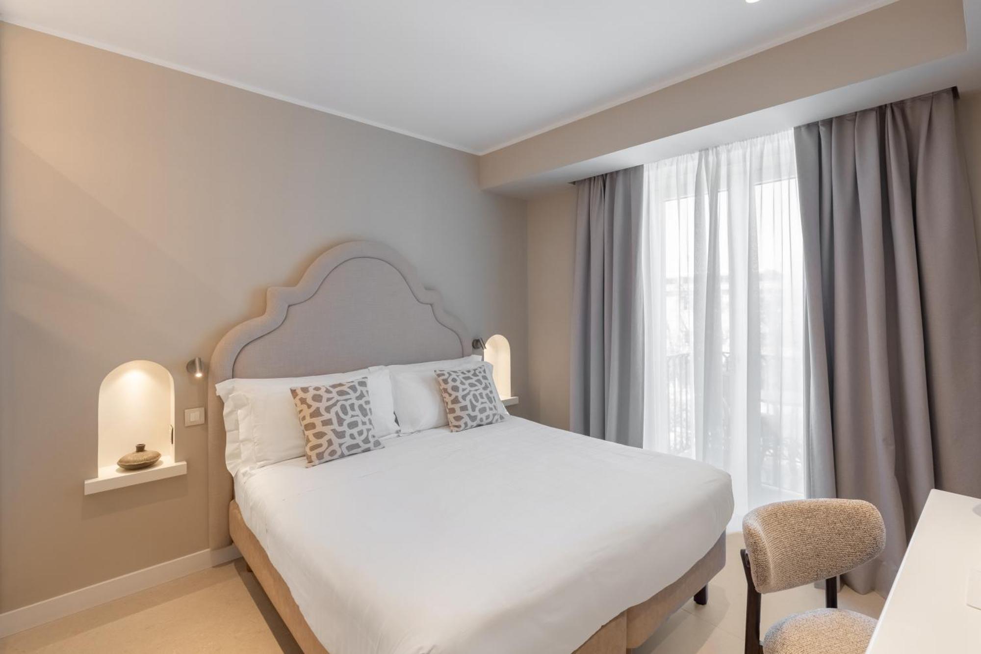 Classic Double or Twin Room Balcony