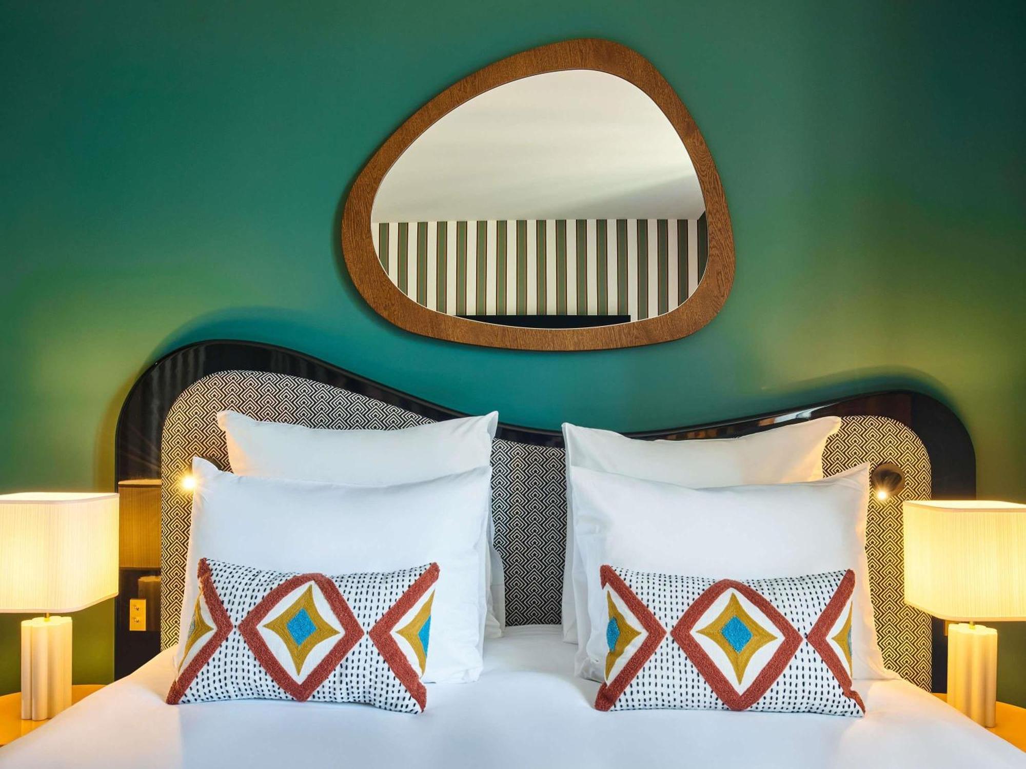 Standard Queen Room