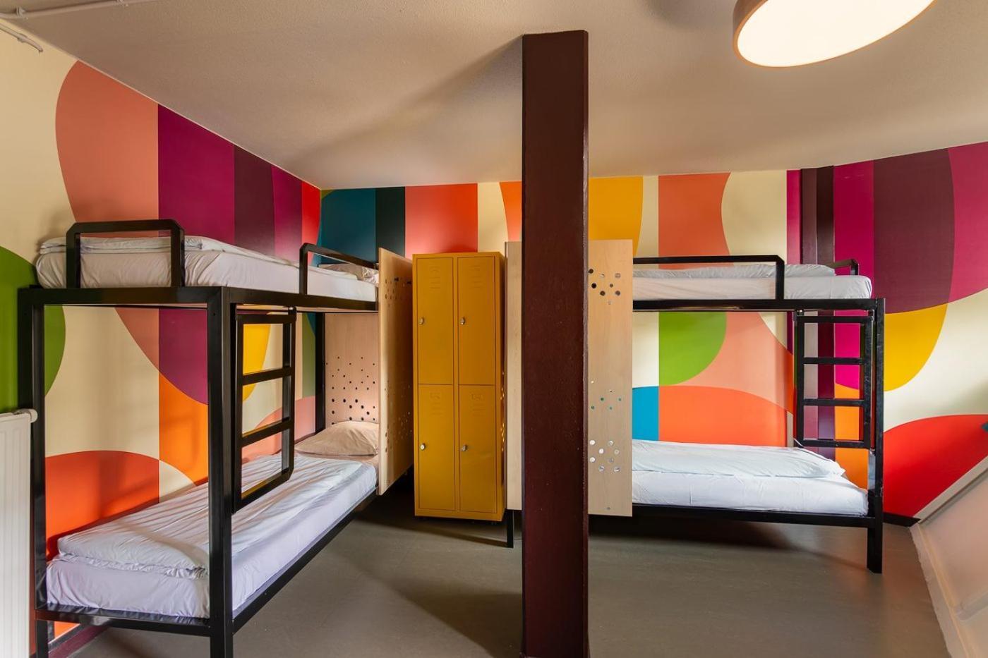 Bed 4-bed Mixed Dorm Shower