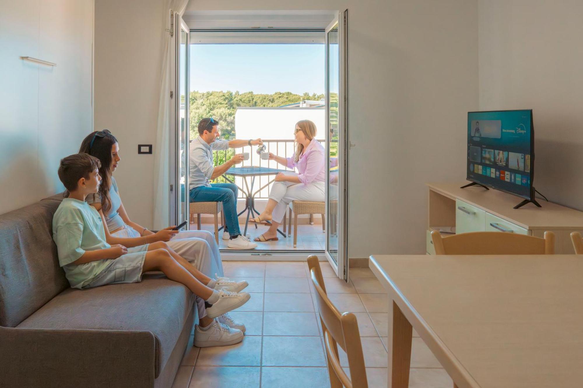 Familiy One-Bedroom Apartment Balcony